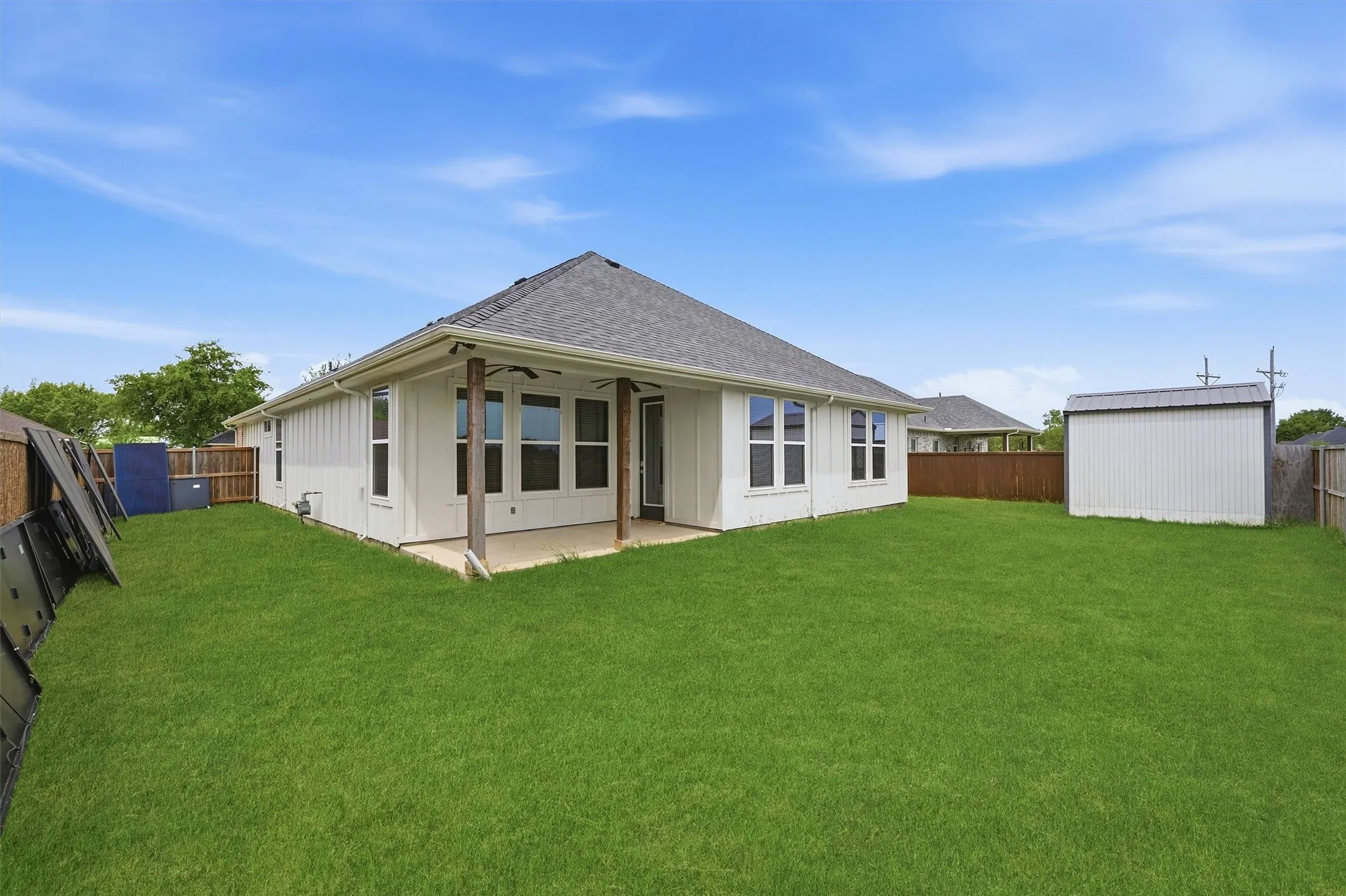 Single Family Residence For Sale in Grayson County , 122 Alma Lane, Whitewright, Texas 75491, 3 Bedroom, 2 Bathroom, 2 Garage spaces, 1,829 Sqft, built in 2019, mls#21375314, Real Estate Agent in Whitewright, Homes For Sale in Grayson county, Homes For Sale in Whitewright, Realtor in Whitewright Texas, Real Estate Brokerage Independent Realty Texas, Luminita Cordes Realtor