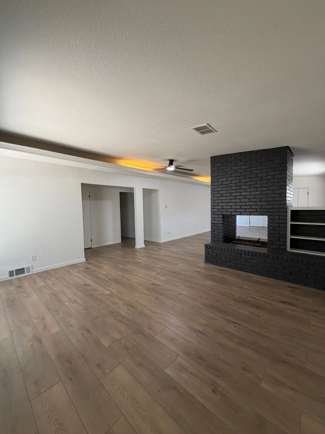 Single Family Residence For Rent in Dallas County , 434 E Spring Valley Road, Richardson, Texas 75081, 3 Bedroom, 2 Bathroom, 2 Garage spaces, 1,629 Sqft, built in 1960, mls#21375303, Real Estate Agent in Richardson, Homes For Rent in Dallas county, Homes For Rent in Richardson, Realtor in Richardson Texas, Real Estate Brokerage Independent Realty Texas, Luminita Cordes Realtor