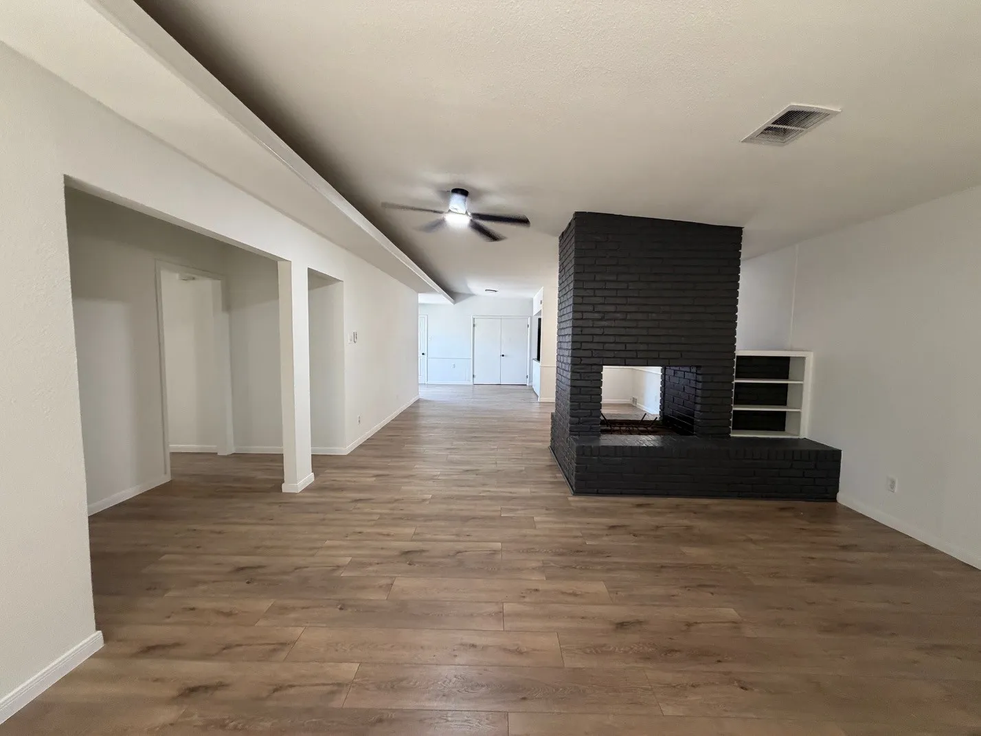 Single Family Residence For Rent in Dallas County , 434 E Spring Valley Road, Richardson, Texas 75081, 3 Bedroom, 2 Bathroom, 2 Garage spaces, 1,629 Sqft, built in 1960, mls#21375303, Real Estate Agent in Richardson, Homes For Rent in Dallas county, Homes For Rent in Richardson, Realtor in Richardson Texas, Real Estate Brokerage Independent Realty Texas, Luminita Cordes Realtor