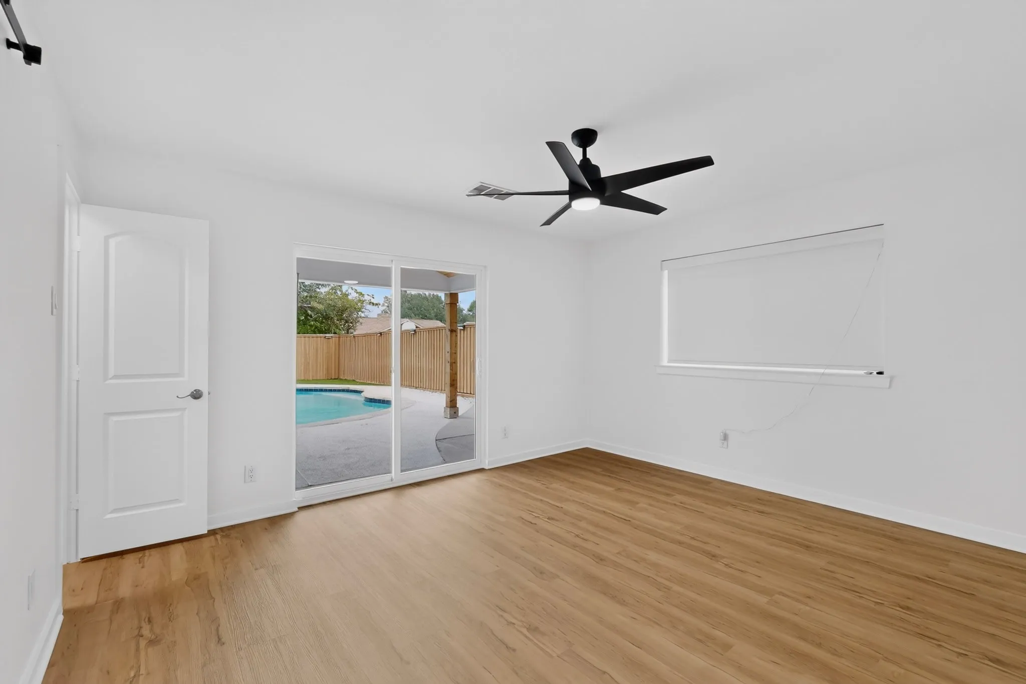 Single Family Residence For Sale in Dallas County , 2117 Homestead Place, Garland, Texas 75044, 4 Bedroom, 2 Bathroom, 2 Garage spaces, 1,614 Sqft, built in 1973, mls#21371105, Real Estate Agent in Garland, Homes For Sale in Dallas county, Homes For Sale in Garland, Realtor in Garland Texas, Real Estate Brokerage Independent Realty Texas, Luminita Cordes Realtor