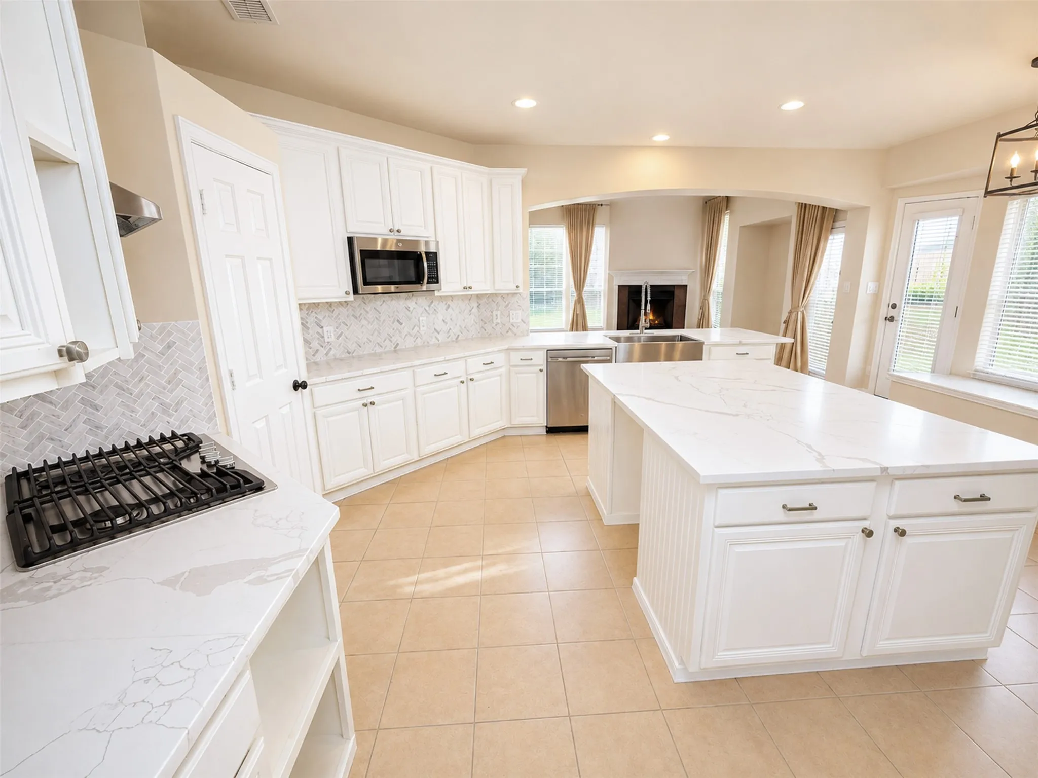 Single Family Residence For Sale in Dallas County , 9314 Royal Burgess Drive, Rowlett, Texas 75089, 4 Bedroom, 3 Bathroom, 2 Garage spaces, 3,573 Sqft, built in 2004, mls#21369894, Real Estate Agent in Rowlett, Homes For Sale in Dallas county, Homes For Sale in Rowlett, Realtor in Rowlett Texas, Real Estate Brokerage Independent Realty Texas, Luminita Cordes Realtor