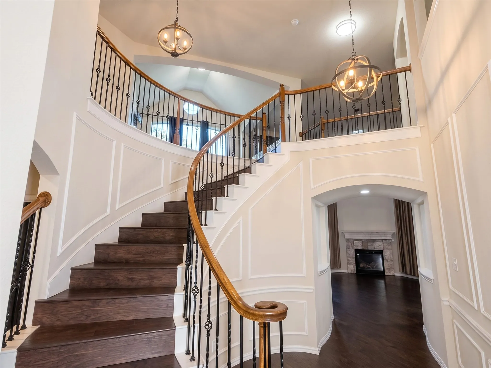 Single Family Residence For Sale in Dallas County , 9314 Royal Burgess Drive, Rowlett, Texas 75089, 4 Bedroom, 3 Bathroom, 2 Garage spaces, 3,573 Sqft, built in 2004, mls#21369894, Real Estate Agent in Rowlett, Homes For Sale in Dallas county, Homes For Sale in Rowlett, Realtor in Rowlett Texas, Real Estate Brokerage Independent Realty Texas, Luminita Cordes Realtor