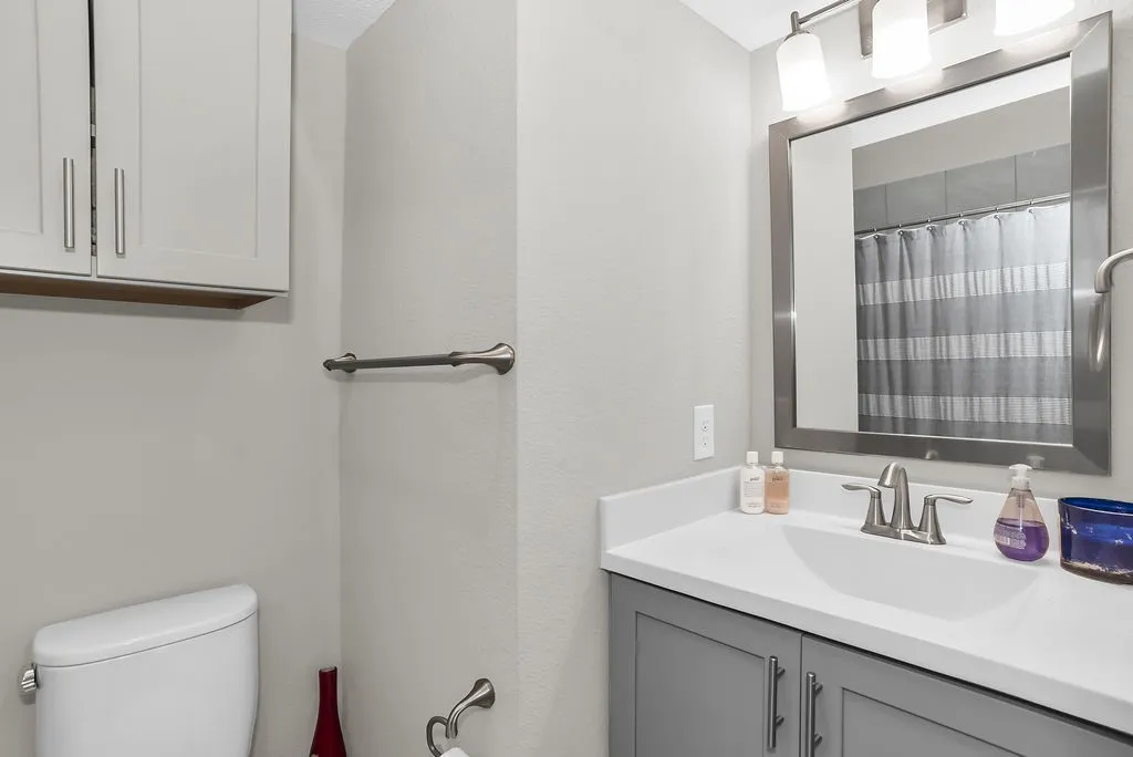 Townhouse For Rent in Dallas County , 1362 Arch Place, Dallas, Texas 75215, 4 Bedroom, 5 Bathroom, 2 Garage spaces, 2,606 Sqft, built in 2017, mls#21375219, Real Estate Agent in Dallas, Homes For Rent in Dallas county, Homes For Rent in Dallas, Realtor in Dallas Texas, Real Estate Brokerage Independent Realty Texas, Luminita Cordes Realtor
