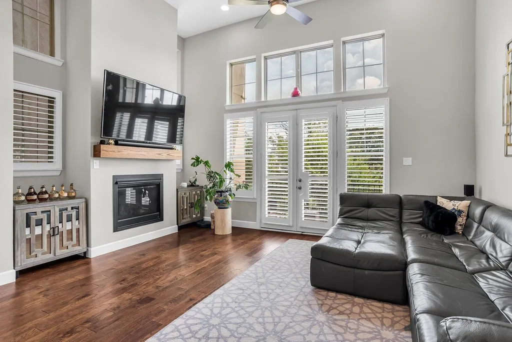 Townhouse For Rent in Dallas County , 1362 Arch Place, Dallas, Texas 75215, 4 Bedroom, 5 Bathroom, 2 Garage spaces, 2,606 Sqft, built in 2017, mls#21375219, Real Estate Agent in Dallas, Homes For Rent in Dallas county, Homes For Rent in Dallas, Realtor in Dallas Texas, Real Estate Brokerage Independent Realty Texas, Luminita Cordes Realtor