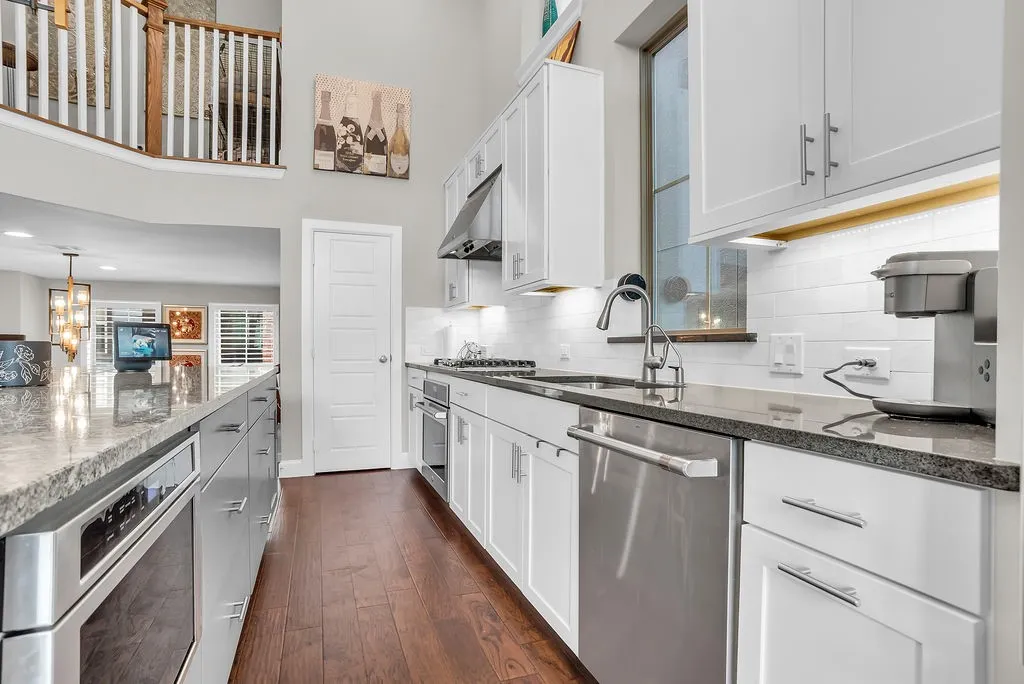 Townhouse For Rent in Dallas County , 1362 Arch Place, Dallas, Texas 75215, 4 Bedroom, 5 Bathroom, 2 Garage spaces, 2,606 Sqft, built in 2017, mls#21375219, Real Estate Agent in Dallas, Homes For Rent in Dallas county, Homes For Rent in Dallas, Realtor in Dallas Texas, Real Estate Brokerage Independent Realty Texas, Luminita Cordes Realtor