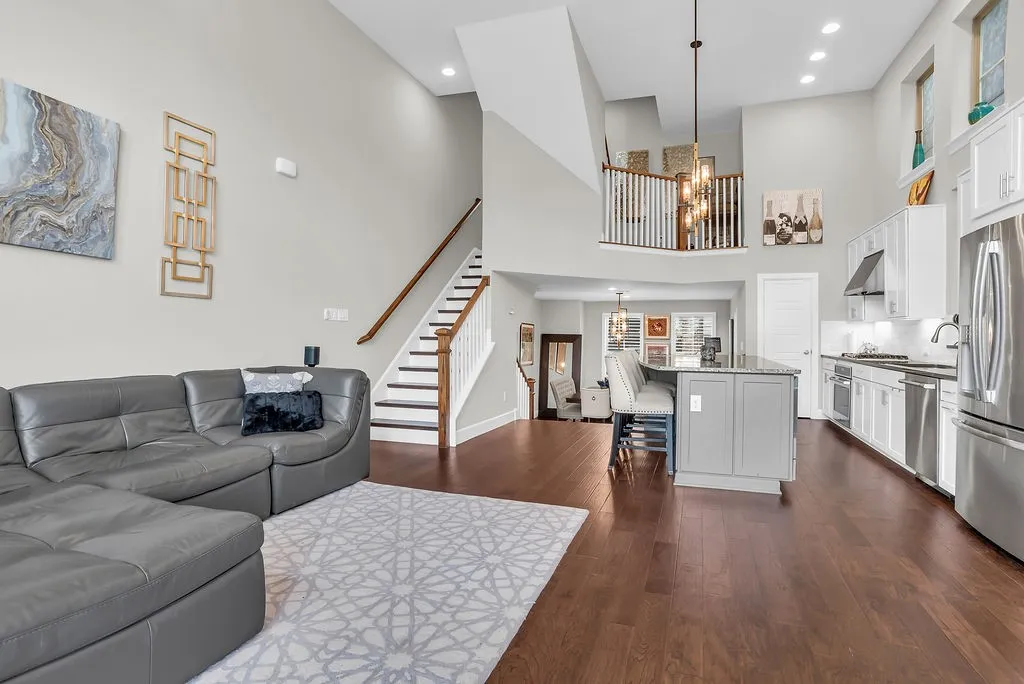 Townhouse For Rent in Dallas County , 1362 Arch Place, Dallas, Texas 75215, 4 Bedroom, 5 Bathroom, 2 Garage spaces, 2,606 Sqft, built in 2017, mls#21375219, Real Estate Agent in Dallas, Homes For Rent in Dallas county, Homes For Rent in Dallas, Realtor in Dallas Texas, Real Estate Brokerage Independent Realty Texas, Luminita Cordes Realtor
