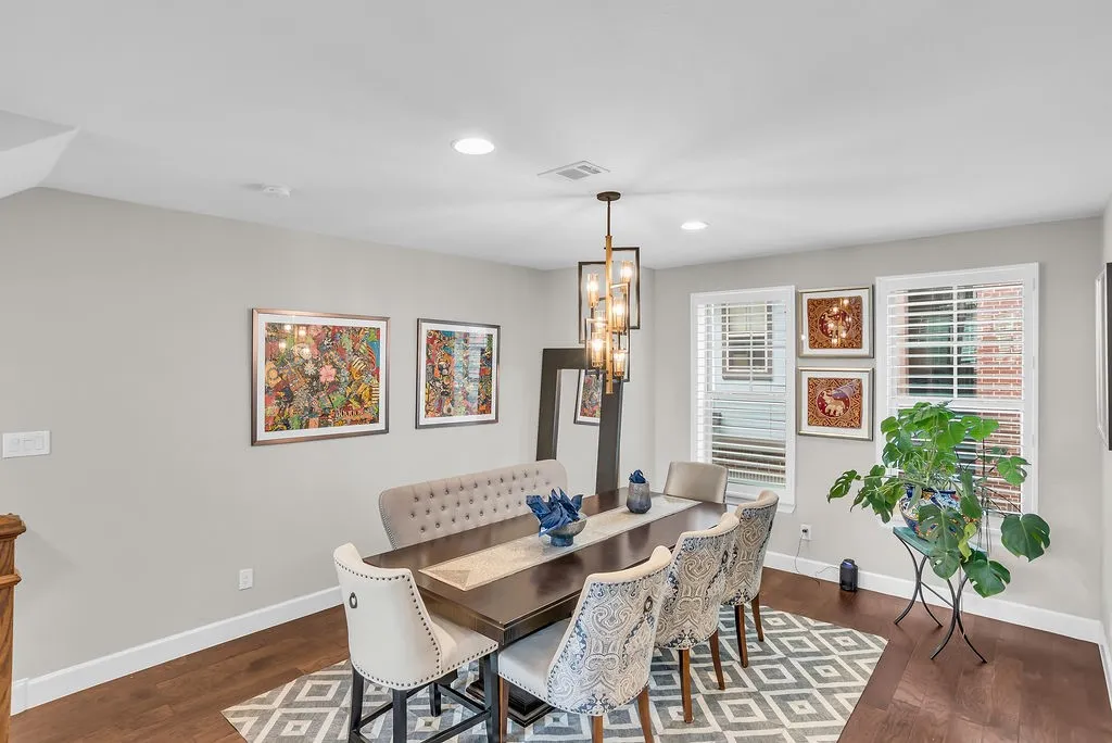 Townhouse For Rent in Dallas County , 1362 Arch Place, Dallas, Texas 75215, 4 Bedroom, 5 Bathroom, 2 Garage spaces, 2,606 Sqft, built in 2017, mls#21375219, Real Estate Agent in Dallas, Homes For Rent in Dallas county, Homes For Rent in Dallas, Realtor in Dallas Texas, Real Estate Brokerage Independent Realty Texas, Luminita Cordes Realtor