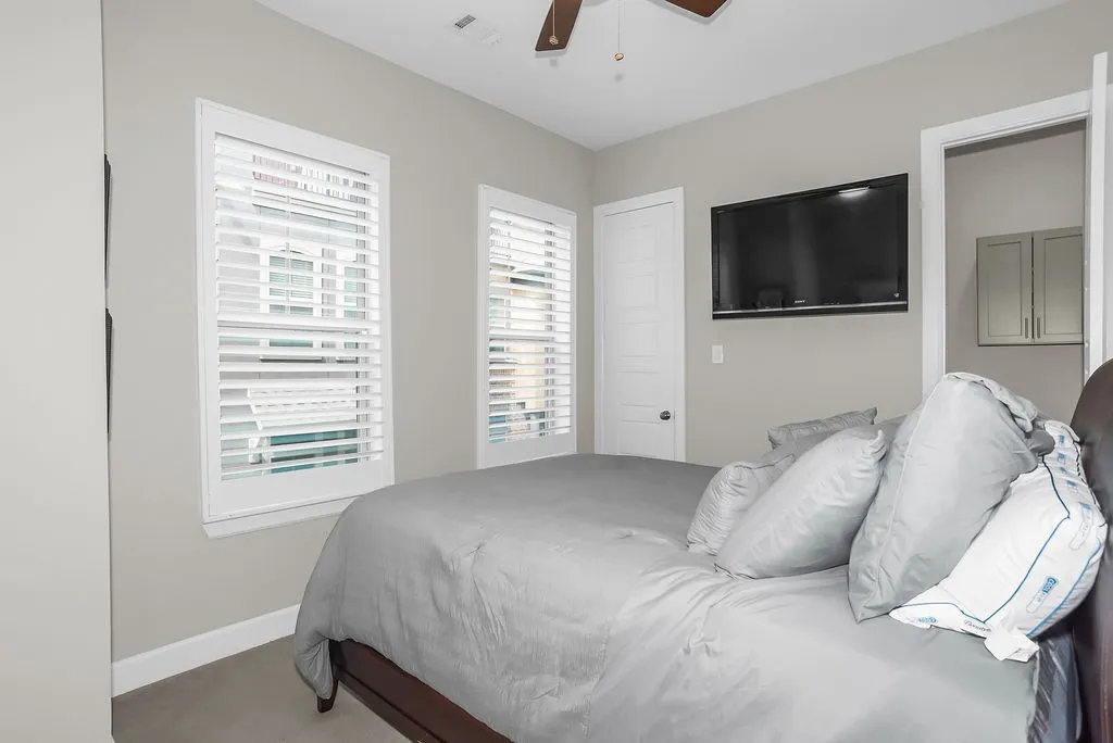 Townhouse For Rent in Dallas County , 1362 Arch Place, Dallas, Texas 75215, 4 Bedroom, 5 Bathroom, 2 Garage spaces, 2,606 Sqft, built in 2017, mls#21375219, Real Estate Agent in Dallas, Homes For Rent in Dallas county, Homes For Rent in Dallas, Realtor in Dallas Texas, Real Estate Brokerage Independent Realty Texas, Luminita Cordes Realtor