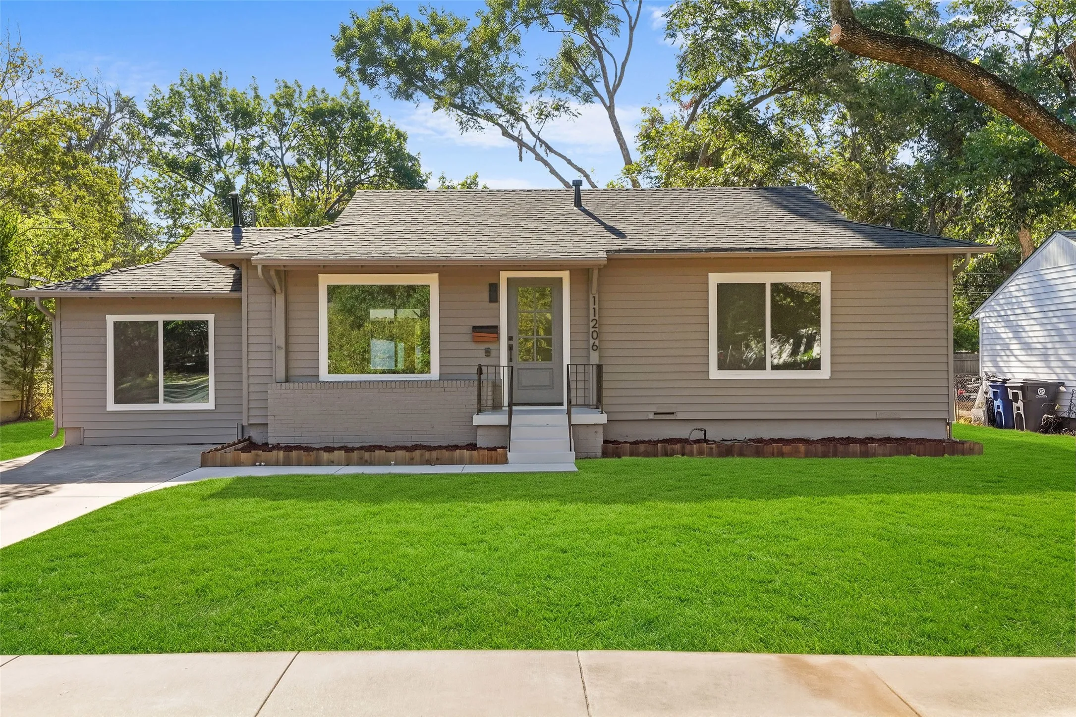 Single Family Residence For Sale in Dallas County , 11206 Desdemona Drive, Dallas, Texas 75228, 3 Bedroom, 2 Bathroom, Garage spaces, 1,136 Sqft, built in 1950, mls#21375337, Real Estate Agent in Dallas, Homes For Sale in Dallas county, Homes For Sale in Dallas, Realtor in Dallas Texas, Real Estate Brokerage Independent Realty Texas, Luminita Cordes Realtor
