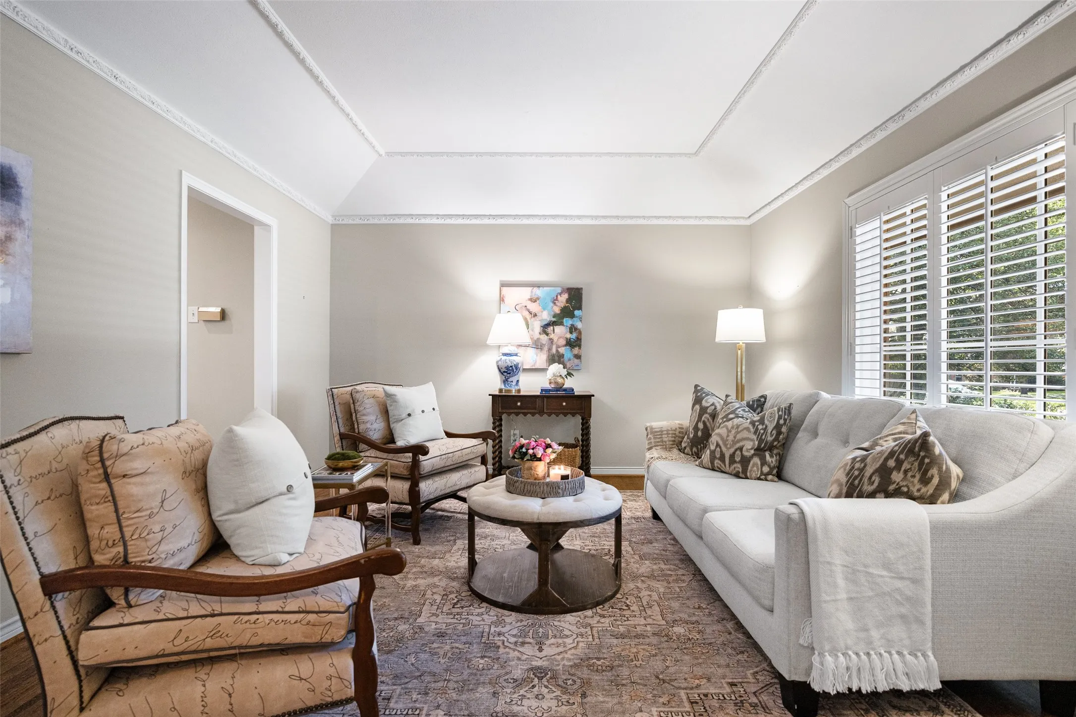 Single Family Residence For Sale in Dallas County , 7117 Chipperton Drive, Dallas, Texas 75225, 4 Bedroom, 4 Bathroom, 2 Garage spaces, 2,963 Sqft, built in 1968, mls#21368249, Real Estate Agent in Dallas, Homes For Sale in Dallas county, Homes For Sale in Dallas, Realtor in Dallas Texas, Real Estate Brokerage Independent Realty Texas, Luminita Cordes Realtor