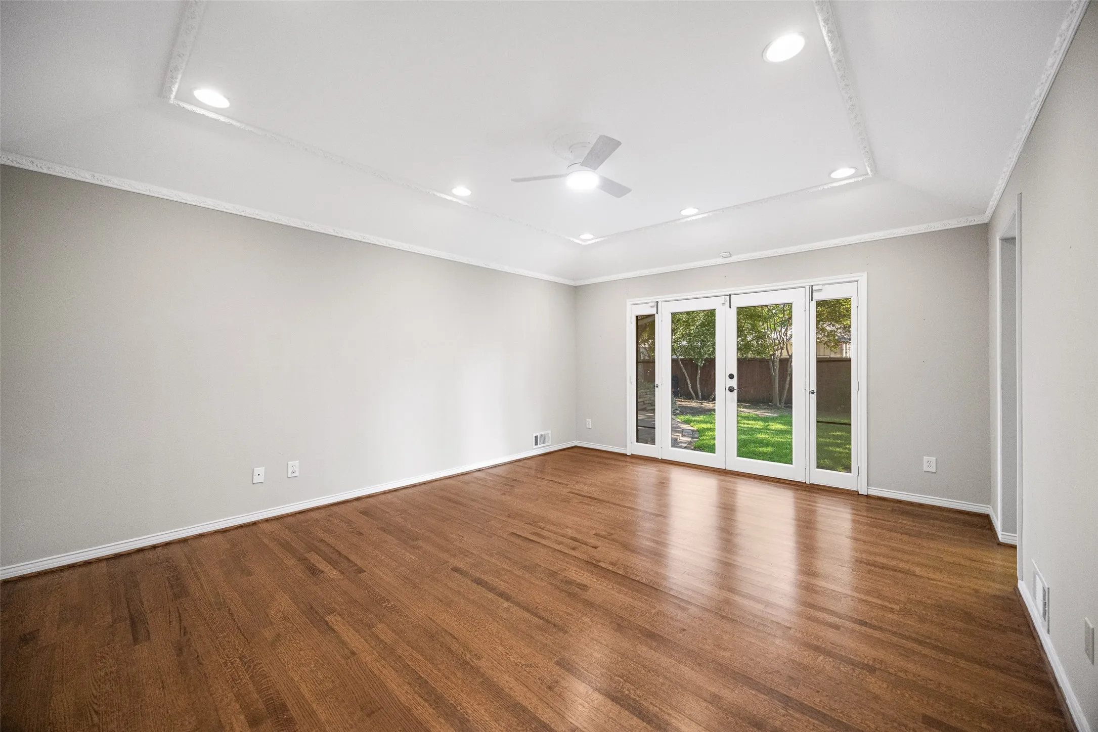Single Family Residence For Sale in Dallas County , 7117 Chipperton Drive, Dallas, Texas 75225, 4 Bedroom, 4 Bathroom, 2 Garage spaces, 2,963 Sqft, built in 1968, mls#21368249, Real Estate Agent in Dallas, Homes For Sale in Dallas county, Homes For Sale in Dallas, Realtor in Dallas Texas, Real Estate Brokerage Independent Realty Texas, Luminita Cordes Realtor