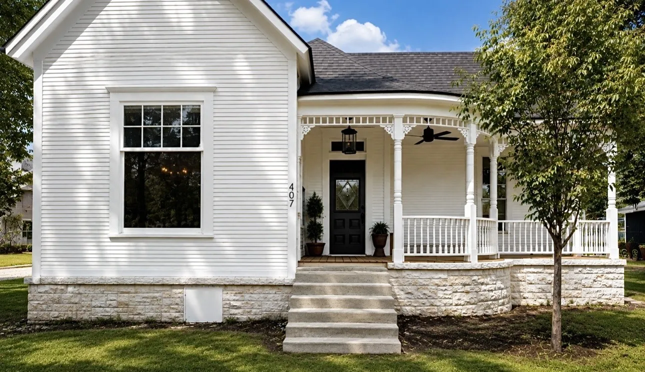Single Family Residence For Sale in Comanche County , 407 W Highland Avenue, Comanche, Texas 76442, 3 Bedroom, 2 Bathroom, Garage spaces, 1,650 Sqft, built in 1916, mls#21375344, Real Estate Agent in Comanche, Homes For Sale in Comanche county, Homes For Sale in Comanche, Realtor in Comanche Texas, Real Estate Brokerage Independent Realty Texas, Luminita Cordes Realtor