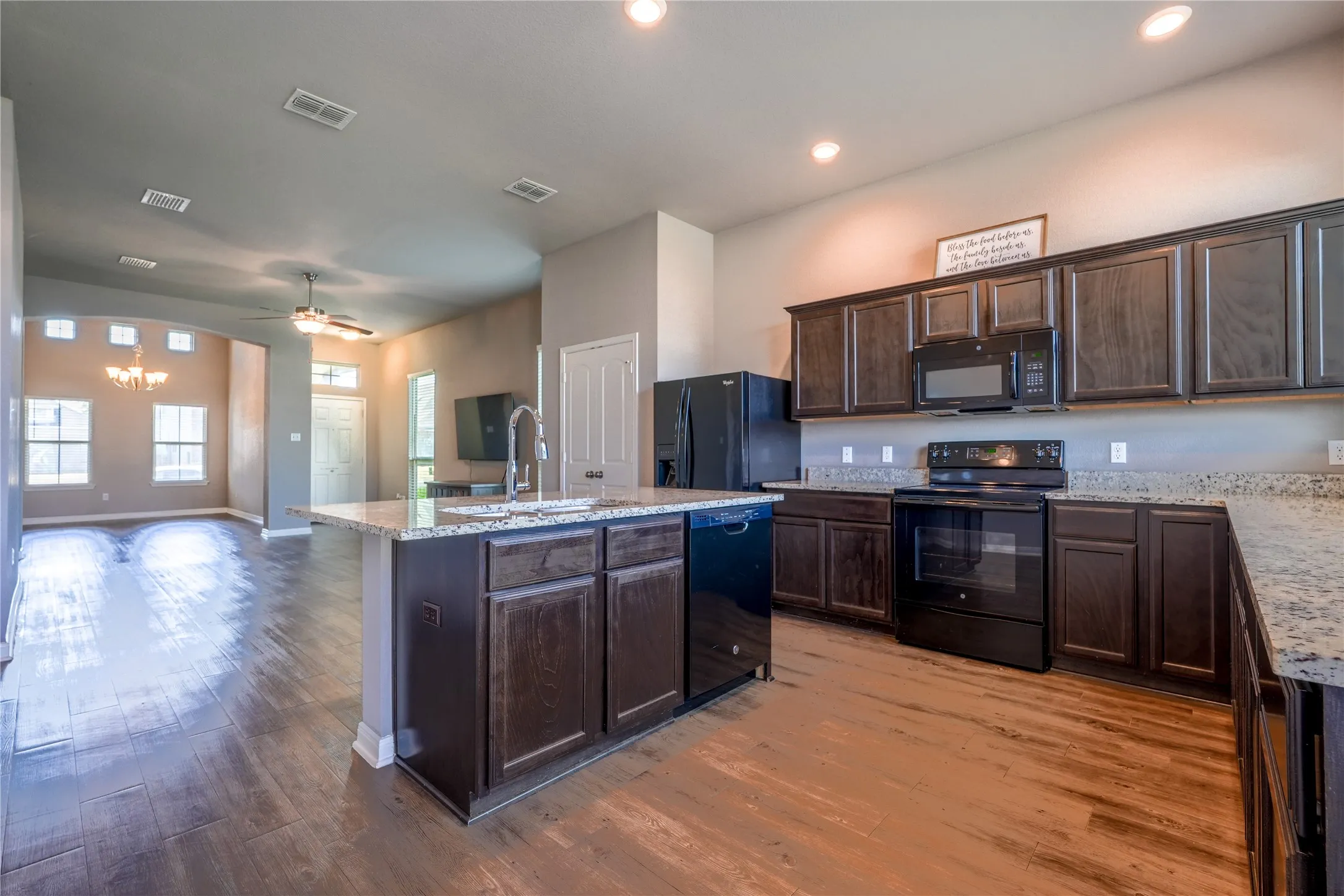 Single Family Residence For Sale in Mc Lennan County , 10617 Langham Drive, Waco, Texas 76708, 3 Bedroom, 2 Bathroom, 2 Garage spaces, 1,508 Sqft, built in 2017, mls#21375109, Real Estate Agent in Waco, Homes For Sale in Mc Lennan county, Homes For Sale in Waco, Realtor in Waco Texas, Real Estate Brokerage Independent Realty Texas, Luminita Cordes Realtor