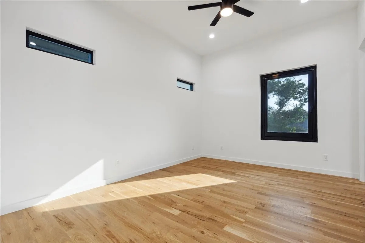 Single Family Residence For Sale in Dallas County , 3828 Eaton Drive, Dallas, Texas 75220, 5 Bedroom, 6 Bathroom, 2 Garage spaces, 4,700 Sqft, built in 2024, mls#21375358, Real Estate Agent in Dallas, Homes For Sale in Dallas county, Homes For Sale in Dallas, Realtor in Dallas Texas, Real Estate Brokerage Independent Realty Texas, Luminita Cordes Realtor