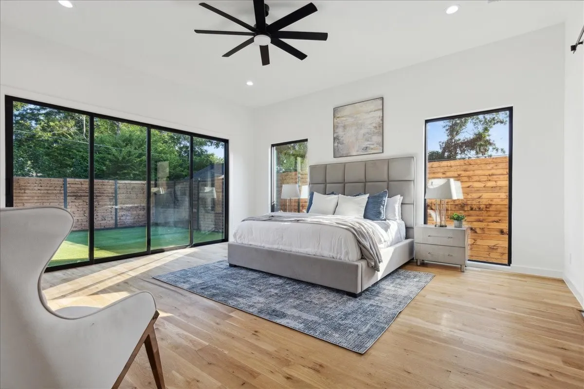 Single Family Residence For Sale in Dallas County , 3828 Eaton Drive, Dallas, Texas 75220, 5 Bedroom, 6 Bathroom, 2 Garage spaces, 4,700 Sqft, built in 2024, mls#21375358, Real Estate Agent in Dallas, Homes For Sale in Dallas county, Homes For Sale in Dallas, Realtor in Dallas Texas, Real Estate Brokerage Independent Realty Texas, Luminita Cordes Realtor