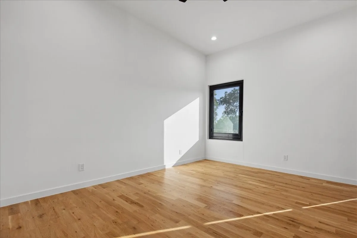 Single Family Residence For Sale in Dallas County , 3828 Eaton Drive, Dallas, Texas 75220, 5 Bedroom, 6 Bathroom, 2 Garage spaces, 4,700 Sqft, built in 2024, mls#21375358, Real Estate Agent in Dallas, Homes For Sale in Dallas county, Homes For Sale in Dallas, Realtor in Dallas Texas, Real Estate Brokerage Independent Realty Texas, Luminita Cordes Realtor