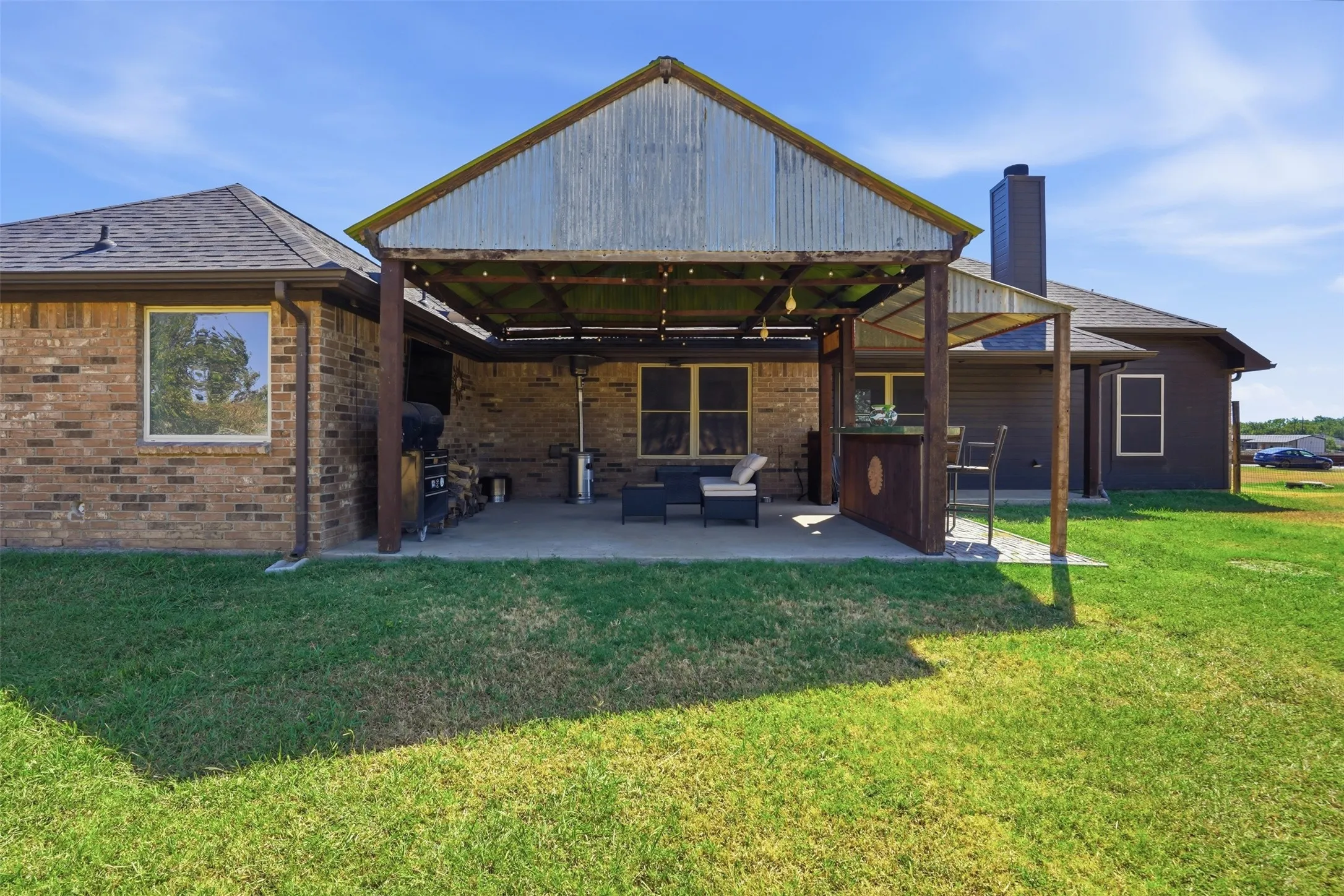 Single Family Residence For Sale in Parker County , 201 N Casey Court, Springtown, Texas 76082, 3 Bedroom, 2 Bathroom, Garage spaces, 1,942 Sqft, built in 2007, mls#21373551, Real Estate Agent in Springtown, Homes For Sale in Parker county, Homes For Sale in Springtown, Realtor in Springtown Texas, Real Estate Brokerage Independent Realty Texas, Luminita Cordes Realtor