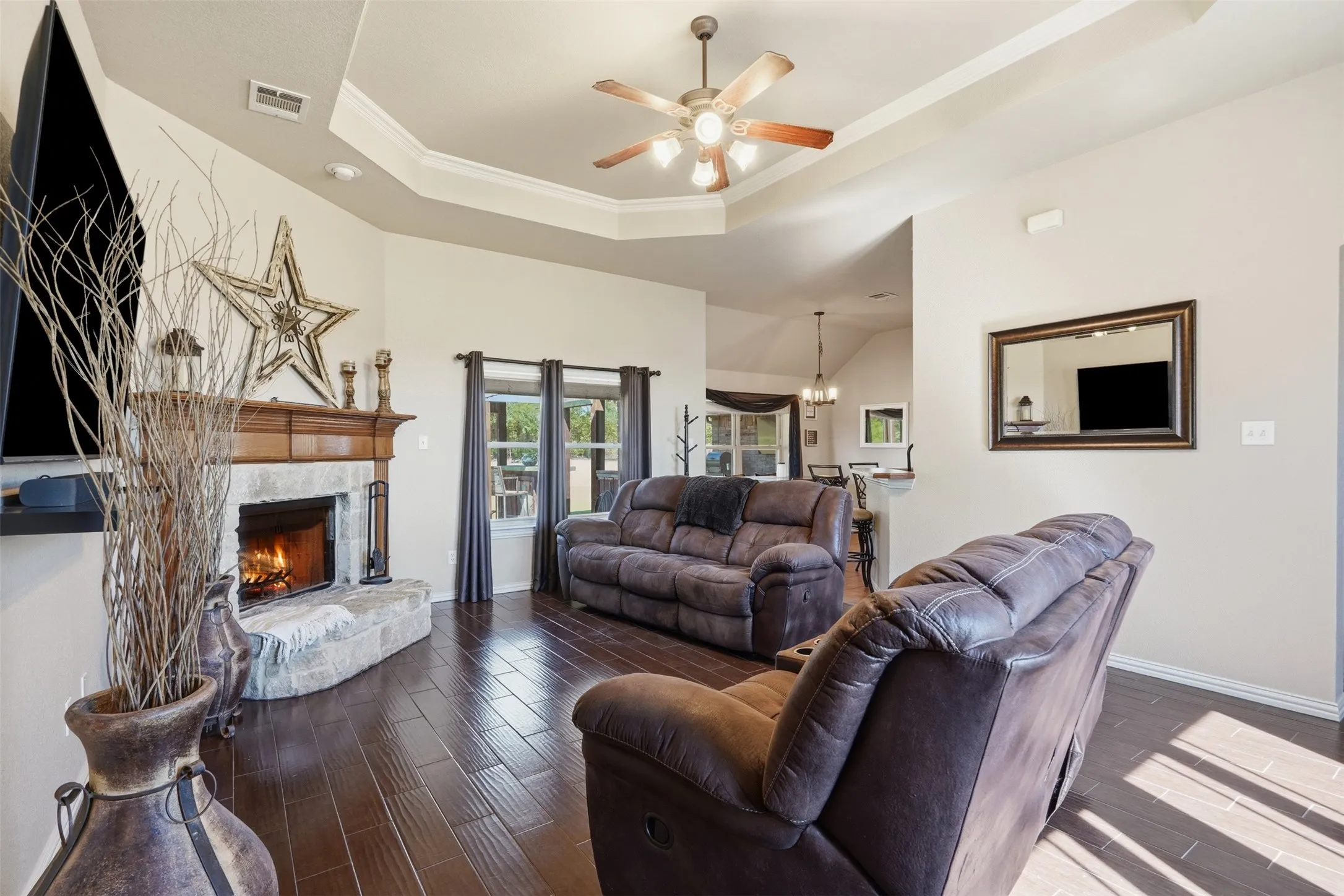 Single Family Residence For Sale in Parker County , 201 N Casey Court, Springtown, Texas 76082, 3 Bedroom, 2 Bathroom, Garage spaces, 1,942 Sqft, built in 2007, mls#21373551, Real Estate Agent in Springtown, Homes For Sale in Parker county, Homes For Sale in Springtown, Realtor in Springtown Texas, Real Estate Brokerage Independent Realty Texas, Luminita Cordes Realtor