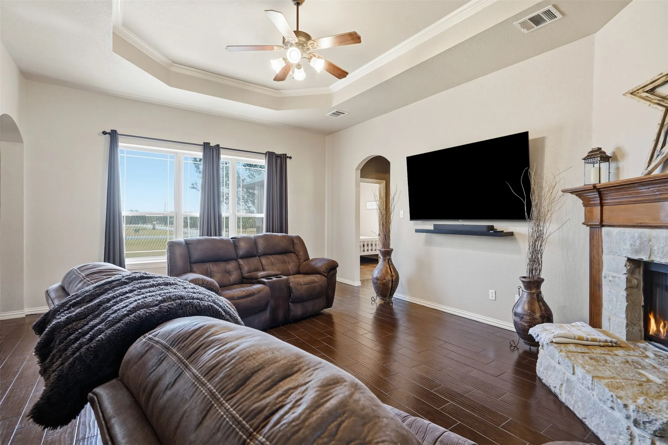 Single Family Residence For Sale in Parker County , 201 N Casey Court, Springtown, Texas 76082, 3 Bedroom, 2 Bathroom, Garage spaces, 1,942 Sqft, built in 2007, mls#21373551, Real Estate Agent in Springtown, Homes For Sale in Parker county, Homes For Sale in Springtown, Realtor in Springtown Texas, Real Estate Brokerage Independent Realty Texas, Luminita Cordes Realtor