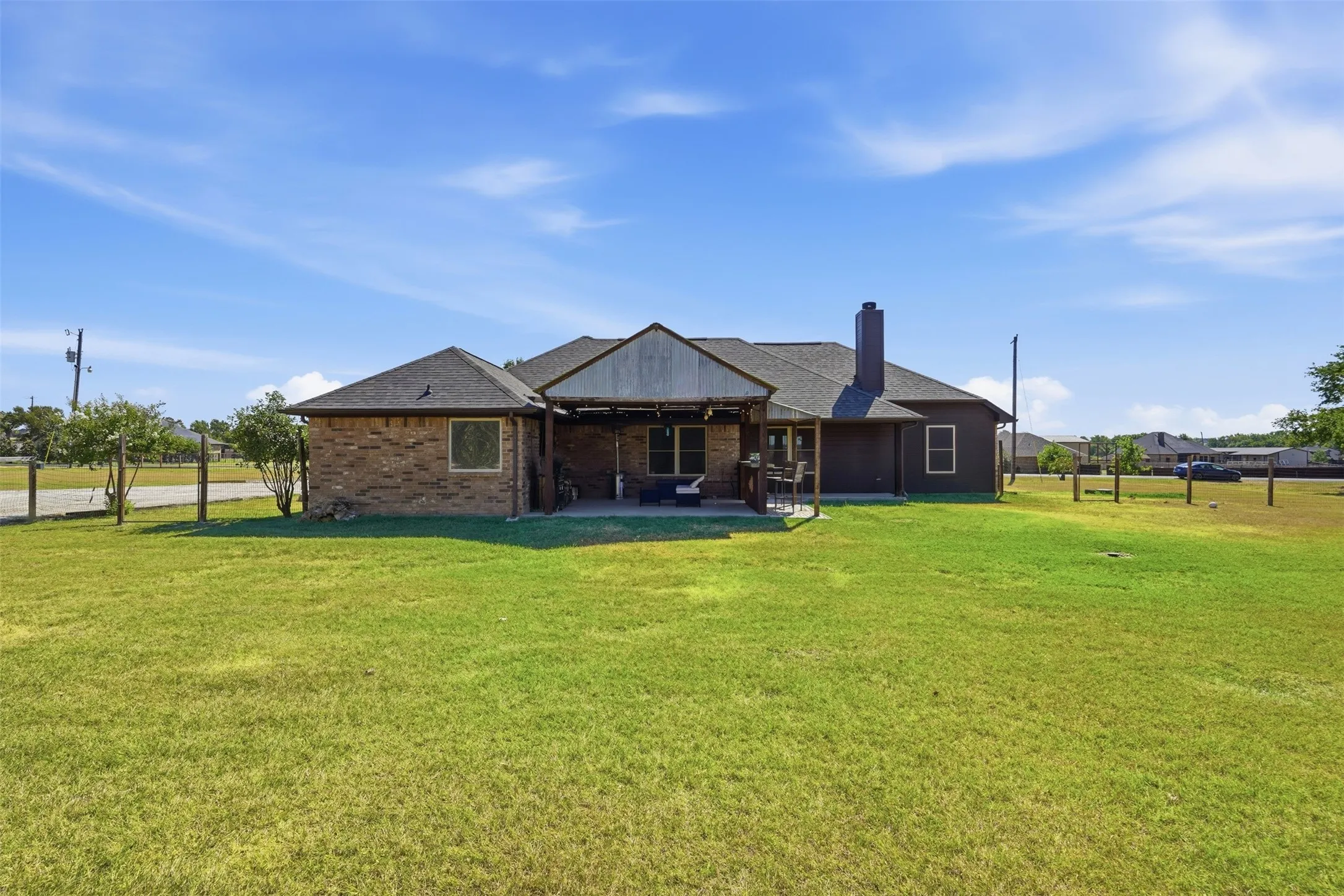 Single Family Residence For Sale in Parker County , 201 N Casey Court, Springtown, Texas 76082, 3 Bedroom, 2 Bathroom, Garage spaces, 1,942 Sqft, built in 2007, mls#21373551, Real Estate Agent in Springtown, Homes For Sale in Parker county, Homes For Sale in Springtown, Realtor in Springtown Texas, Real Estate Brokerage Independent Realty Texas, Luminita Cordes Realtor