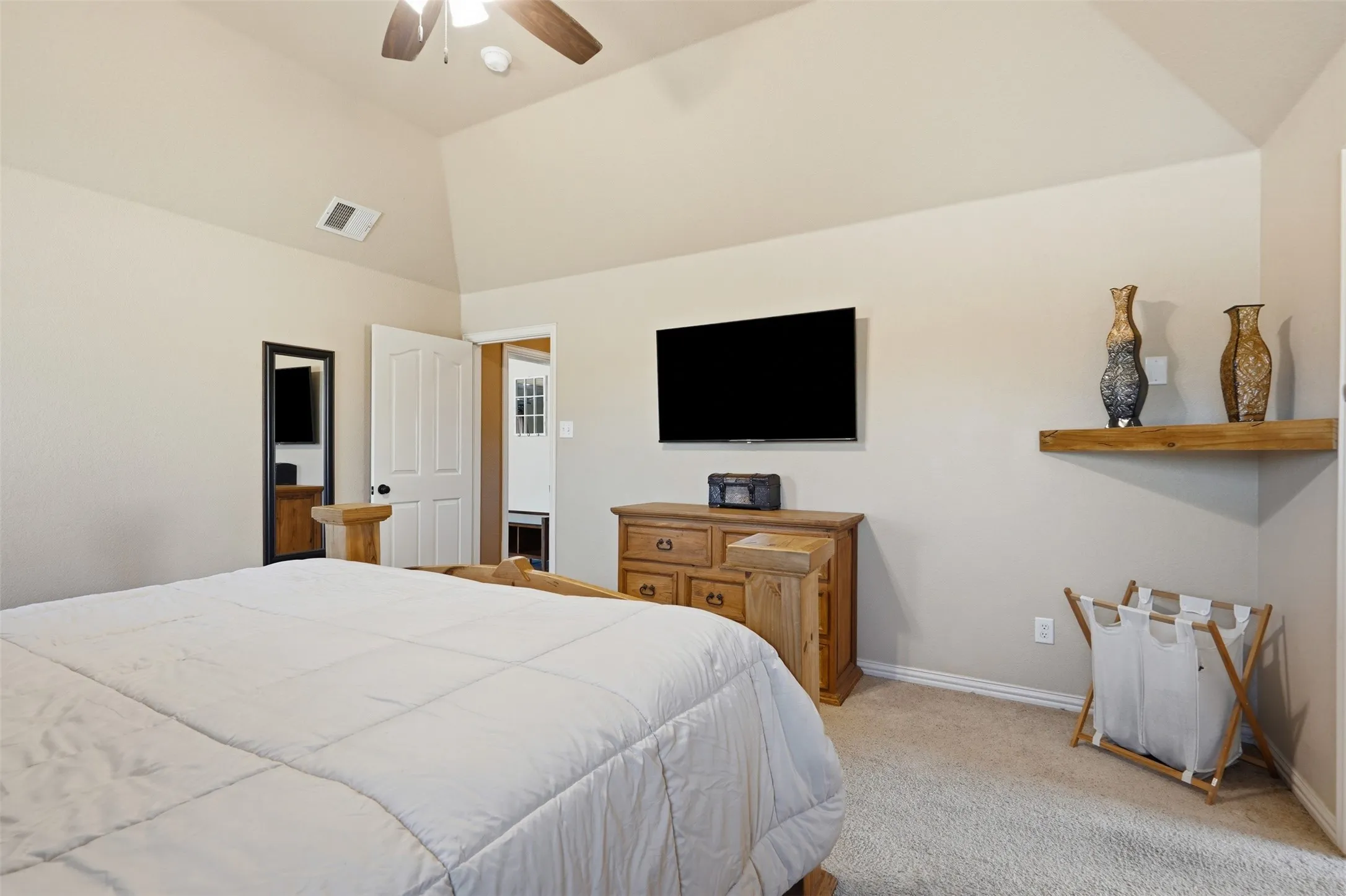 Single Family Residence For Sale in Parker County , 201 N Casey Court, Springtown, Texas 76082, 3 Bedroom, 2 Bathroom, Garage spaces, 1,942 Sqft, built in 2007, mls#21373551, Real Estate Agent in Springtown, Homes For Sale in Parker county, Homes For Sale in Springtown, Realtor in Springtown Texas, Real Estate Brokerage Independent Realty Texas, Luminita Cordes Realtor