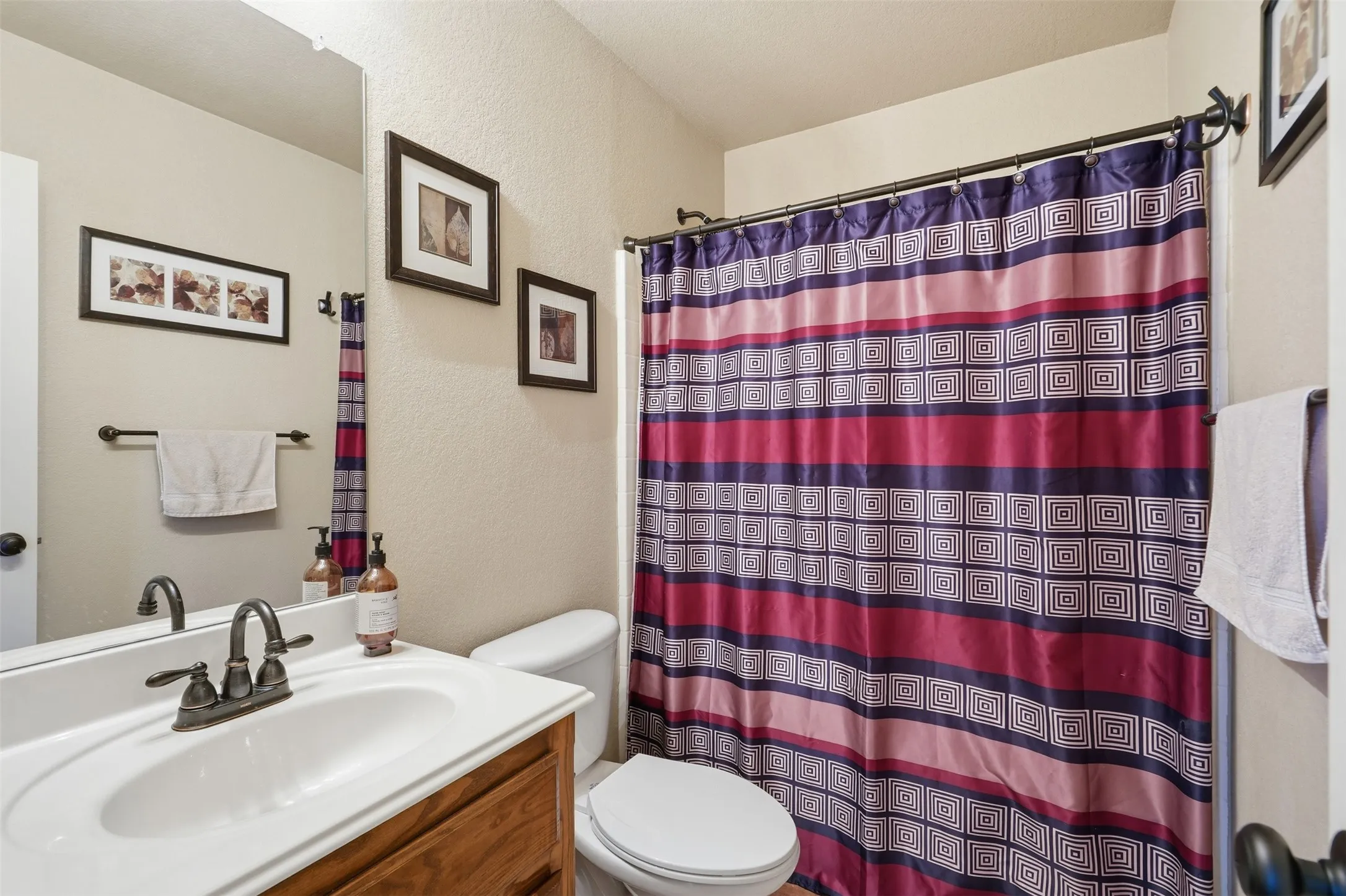 Single Family Residence For Sale in Parker County , 201 N Casey Court, Springtown, Texas 76082, 3 Bedroom, 2 Bathroom, Garage spaces, 1,942 Sqft, built in 2007, mls#21373551, Real Estate Agent in Springtown, Homes For Sale in Parker county, Homes For Sale in Springtown, Realtor in Springtown Texas, Real Estate Brokerage Independent Realty Texas, Luminita Cordes Realtor