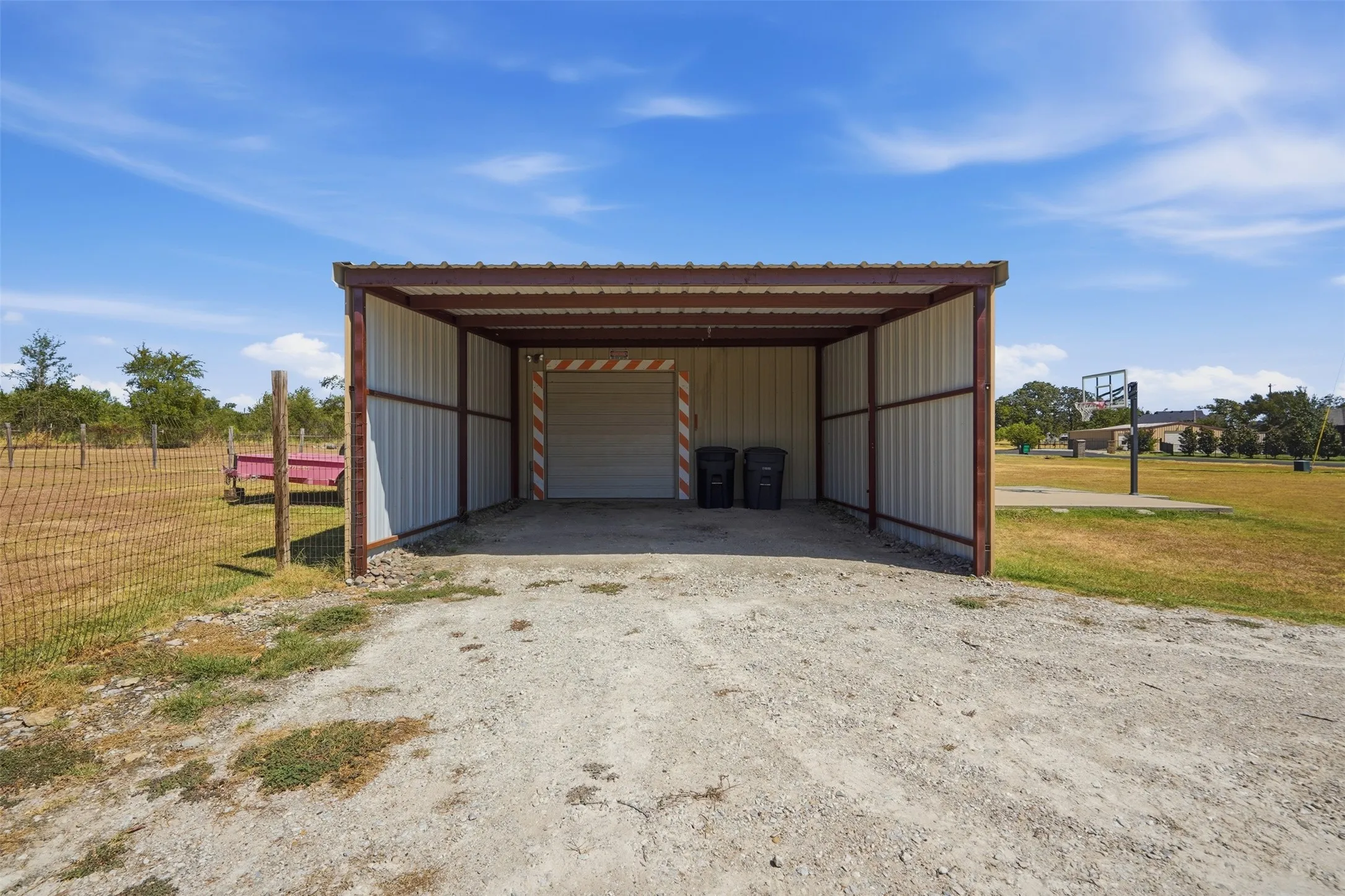 Single Family Residence For Sale in Parker County , 201 N Casey Court, Springtown, Texas 76082, 3 Bedroom, 2 Bathroom, Garage spaces, 1,942 Sqft, built in 2007, mls#21373551, Real Estate Agent in Springtown, Homes For Sale in Parker county, Homes For Sale in Springtown, Realtor in Springtown Texas, Real Estate Brokerage Independent Realty Texas, Luminita Cordes Realtor