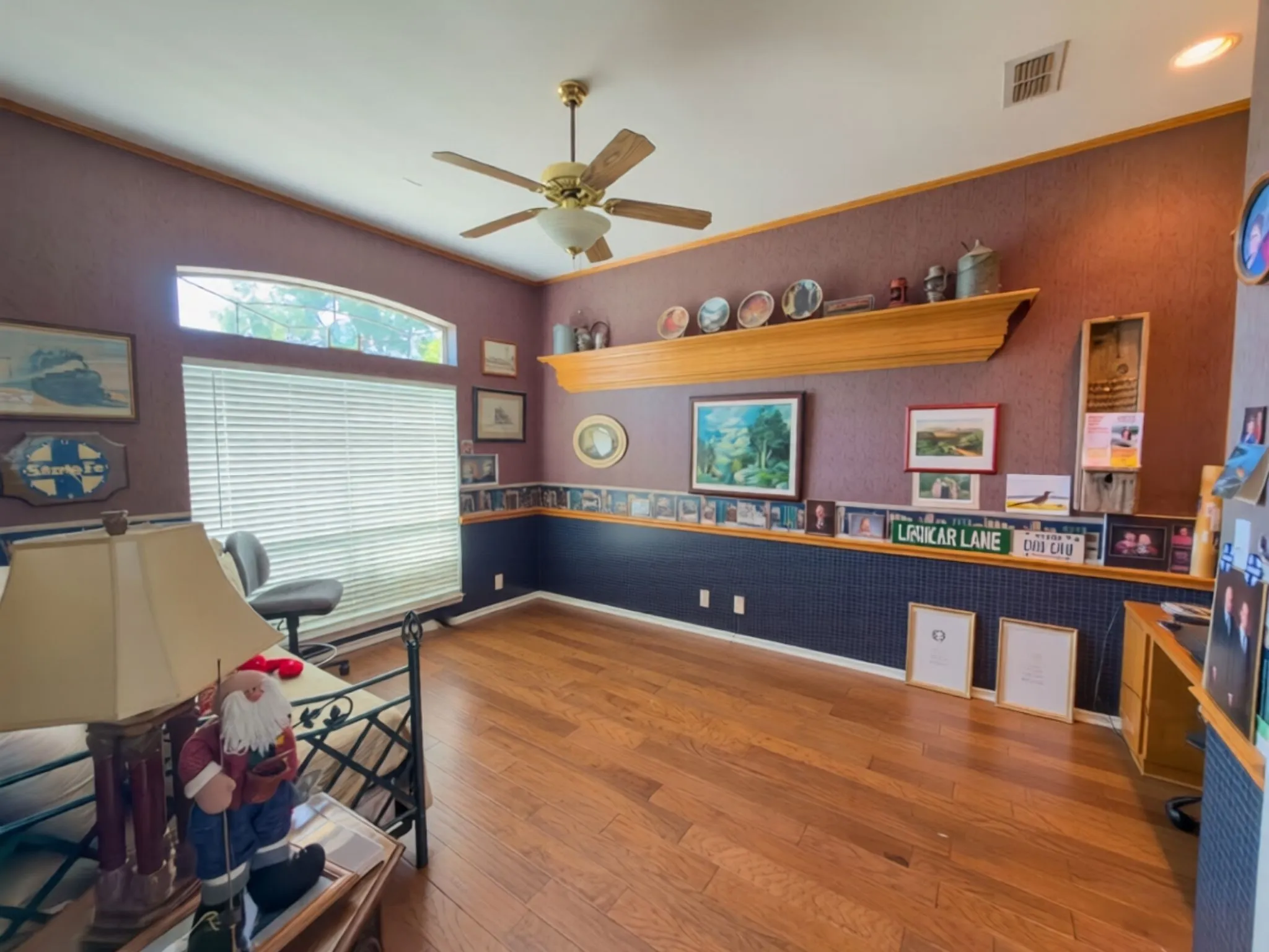 Single Family Residence For Sale in Hood County , 702 Pintail Court, Granbury, Texas 76049, 3 Bedroom, 4 Bathroom, 2 Garage spaces, 3,838 Sqft, built in 1998, mls#21373736, Real Estate Agent in Granbury, Homes For Sale in Hood county, Homes For Sale in Granbury, Realtor in Granbury Texas, Real Estate Brokerage Independent Realty Texas, Luminita Cordes Realtor
