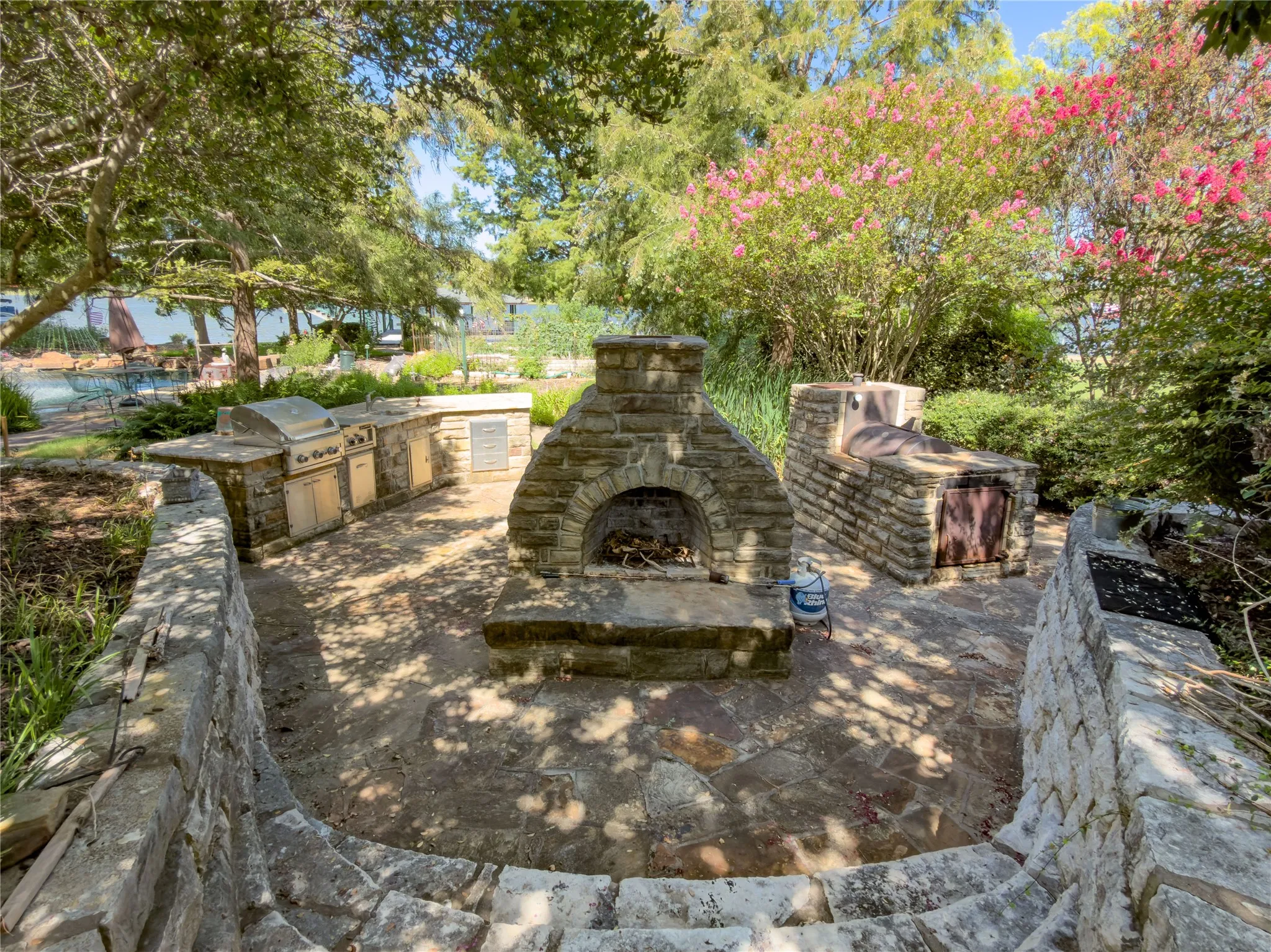 Outdoor kitchen