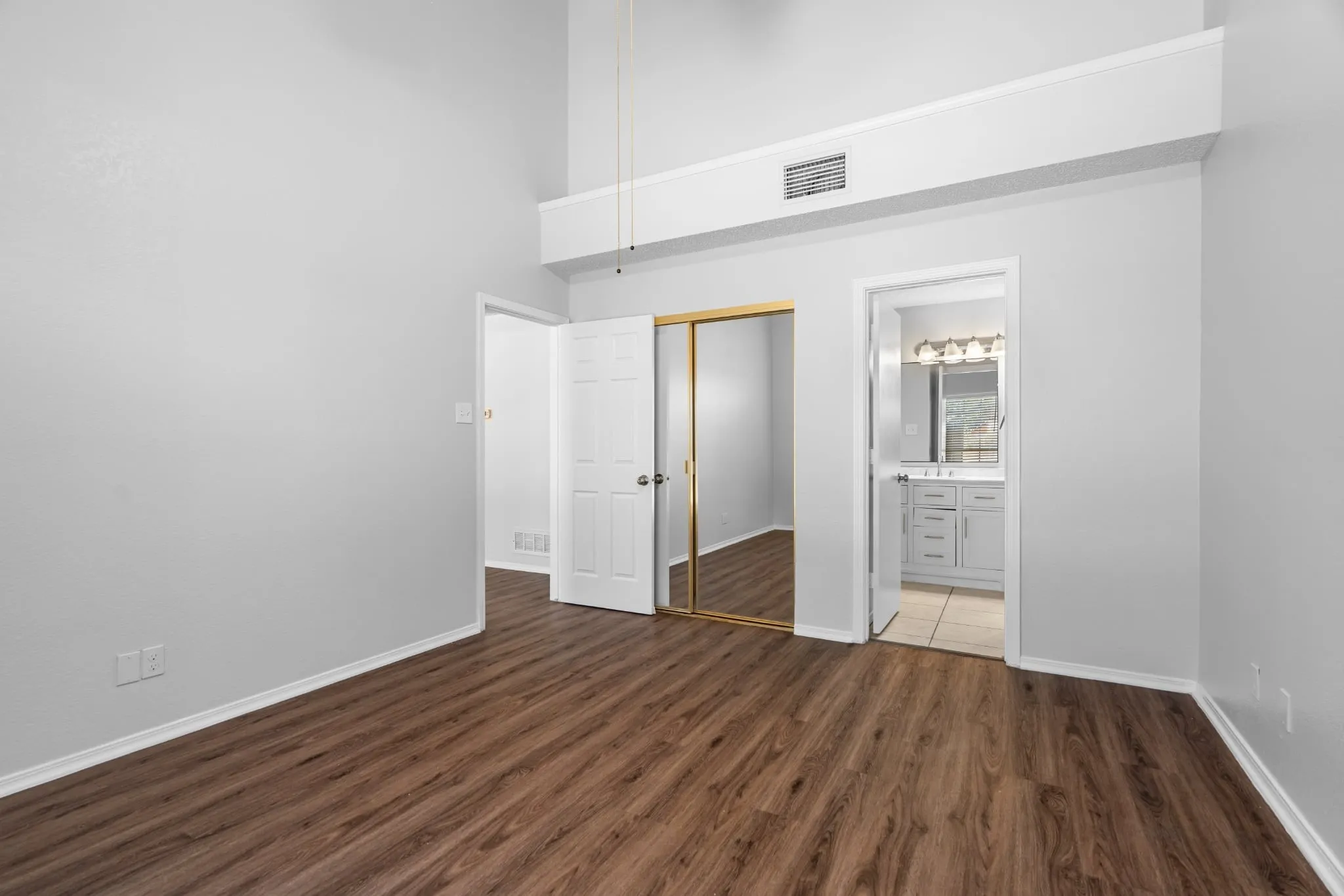 Single Family Residence For Rent in Tarrant County , 8713 Elbe Trail, Fort Worth, Texas 76118, 4 Bedroom, 3 Bathroom, 2 Garage spaces, 1,646 Sqft, built in 1986, mls#21375363, Real Estate Agent in Fort Worth, Homes For Rent in Tarrant county, Homes For Rent in Fort Worth, Realtor in Fort Worth Texas, Real Estate Brokerage Independent Realty Texas, Luminita Cordes Realtor