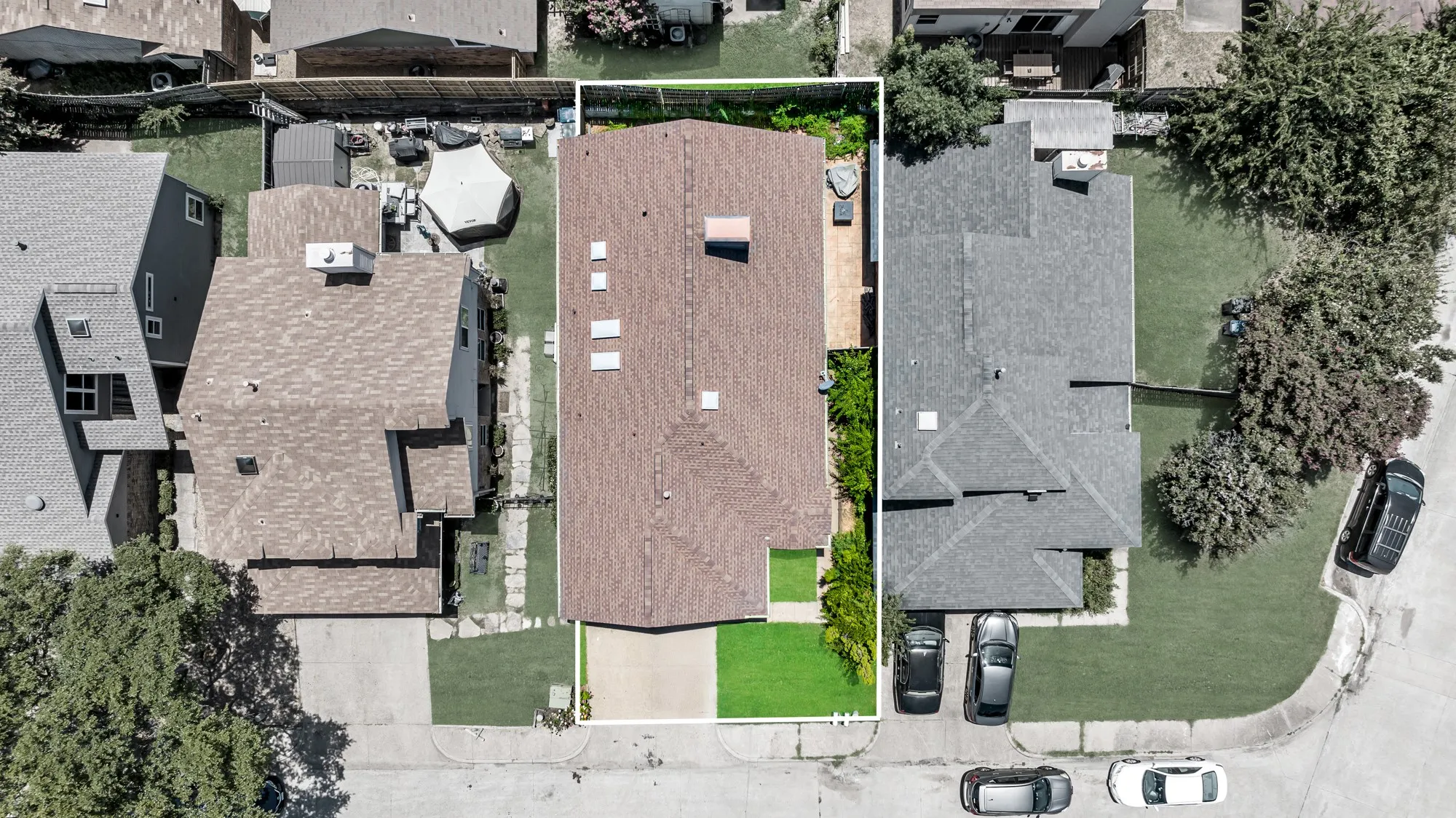 Single Family Residence For Rent in Dallas County , 2422 Libra Drive, Garland, Texas 75044, 2 Bedroom, 2 Bathroom, 2 Garage spaces, 1,098 Sqft, built in 1983, mls#21367966, Real Estate Agent in Garland, Homes For Rent in Dallas county, Homes For Rent in Garland, Realtor in Garland Texas, Real Estate Brokerage Independent Realty Texas, Luminita Cordes Realtor