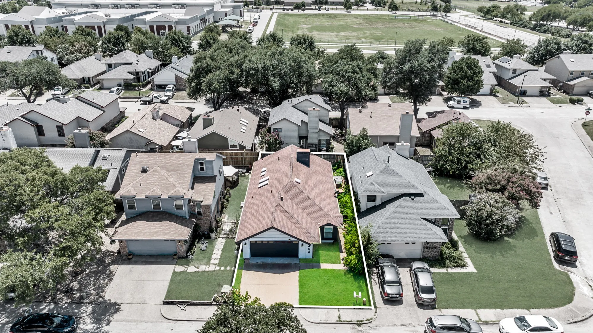 Single Family Residence For Rent in Dallas County , 2422 Libra Drive, Garland, Texas 75044, 2 Bedroom, 2 Bathroom, 2 Garage spaces, 1,098 Sqft, built in 1983, mls#21367966, Real Estate Agent in Garland, Homes For Rent in Dallas county, Homes For Rent in Garland, Realtor in Garland Texas, Real Estate Brokerage Independent Realty Texas, Luminita Cordes Realtor