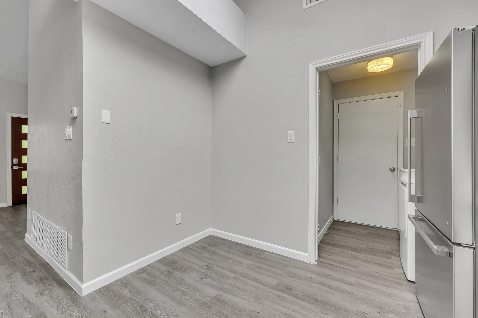 Single Family Residence For Rent in Dallas County , 2422 Libra Drive, Garland, Texas 75044, 2 Bedroom, 2 Bathroom, 2 Garage spaces, 1,098 Sqft, built in 1983, mls#21367966, Real Estate Agent in Garland, Homes For Rent in Dallas county, Homes For Rent in Garland, Realtor in Garland Texas, Real Estate Brokerage Independent Realty Texas, Luminita Cordes Realtor