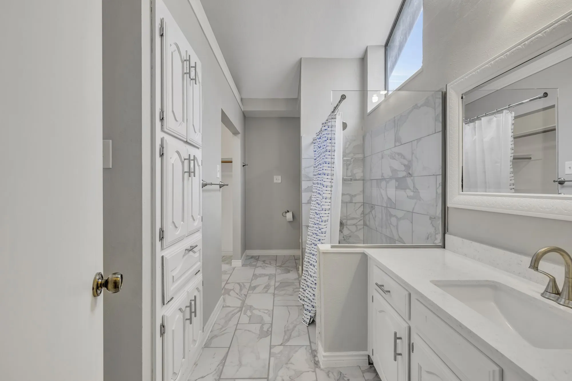Single Family Residence For Rent in Dallas County , 2422 Libra Drive, Garland, Texas 75044, 2 Bedroom, 2 Bathroom, 2 Garage spaces, 1,098 Sqft, built in 1983, mls#21367966, Real Estate Agent in Garland, Homes For Rent in Dallas county, Homes For Rent in Garland, Realtor in Garland Texas, Real Estate Brokerage Independent Realty Texas, Luminita Cordes Realtor