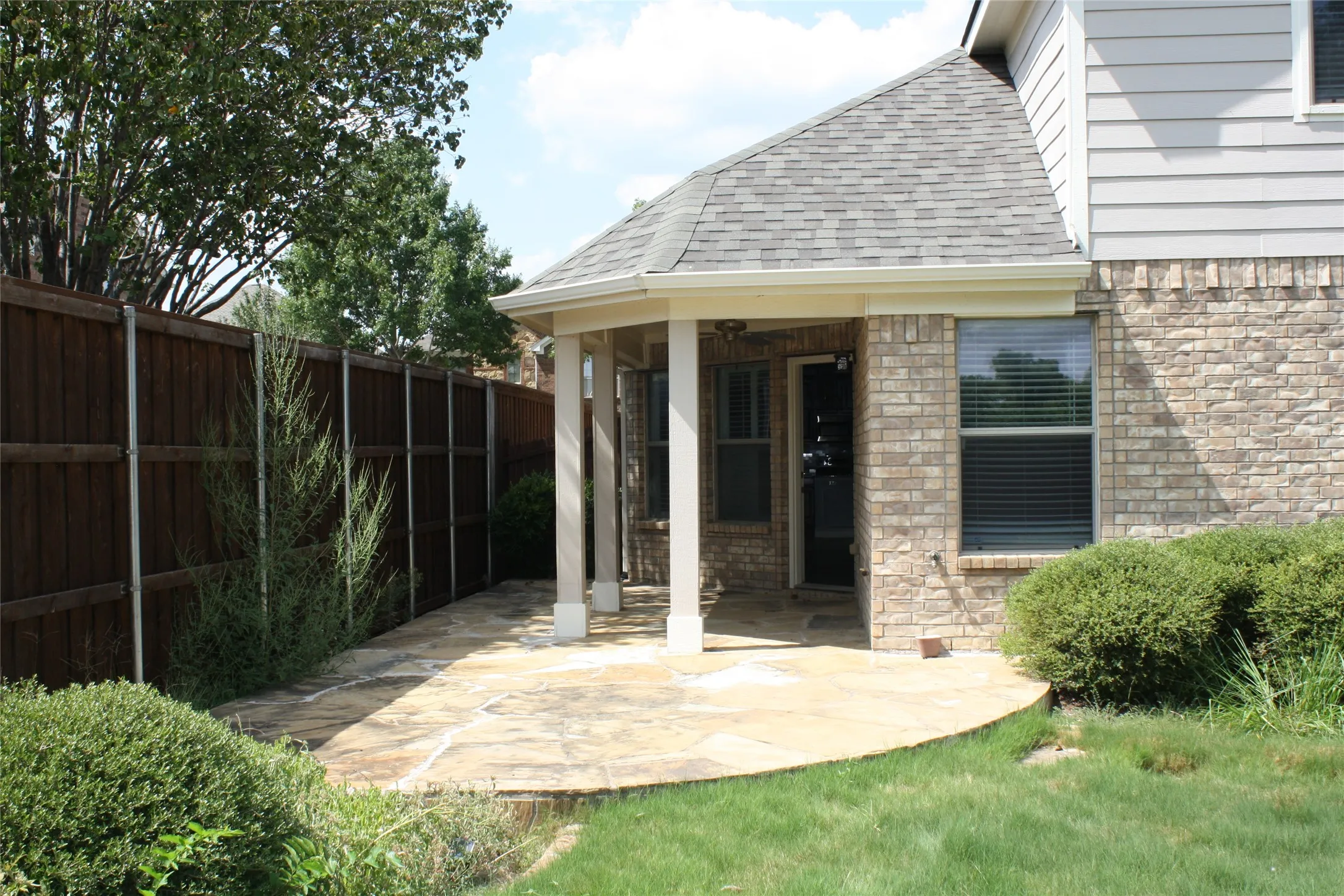 Single Family Residence For Rent in Collin County , 5021 Blackelm Drive, Mc Kinney, Texas 75071, 4 Bedroom, 3 Bathroom, 2 Garage spaces, 2,457 Sqft, built in 2006, mls#21360679, Real Estate Agent in Mc Kinney, Homes For Rent in Collin county, Homes For Rent in Mc Kinney, Realtor in Mc Kinney Texas, Real Estate Brokerage Independent Realty Texas, Luminita Cordes Realtor