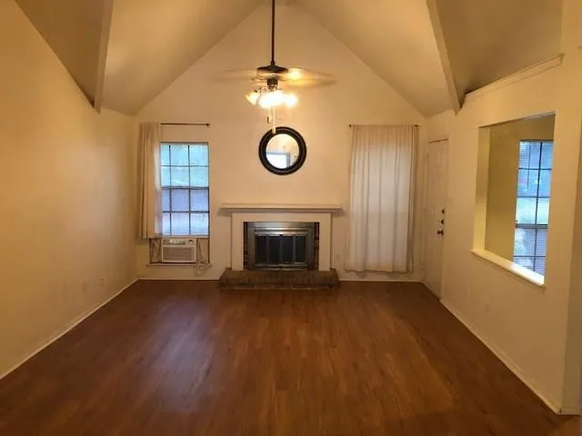Single Family Residence For Rent in Collin County , 2900 Myrtlewood Lane, Plano, Texas 75074, 3 Bedroom, 2 Bathroom, 1 Garage spaces, 1,211 Sqft, built in 1985, mls#21375367, Real Estate Agent in Plano, Homes For Rent in Collin county, Homes For Rent in Plano, Realtor in Plano Texas, Real Estate Brokerage Independent Realty Texas, Luminita Cordes Realtor