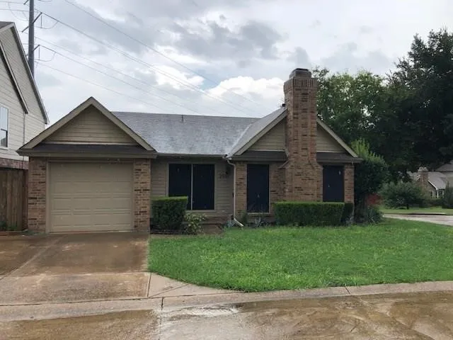 Single Family Residence For Rent in Collin County , 2900 Myrtlewood Lane, Plano, Texas 75074, 3 Bedroom, 2 Bathroom, 1 Garage spaces, 1,211 Sqft, built in 1985, mls#21375367, Real Estate Agent in Plano, Homes For Rent in Collin county, Homes For Rent in Plano, Realtor in Plano Texas, Real Estate Brokerage Independent Realty Texas, Luminita Cordes Realtor
