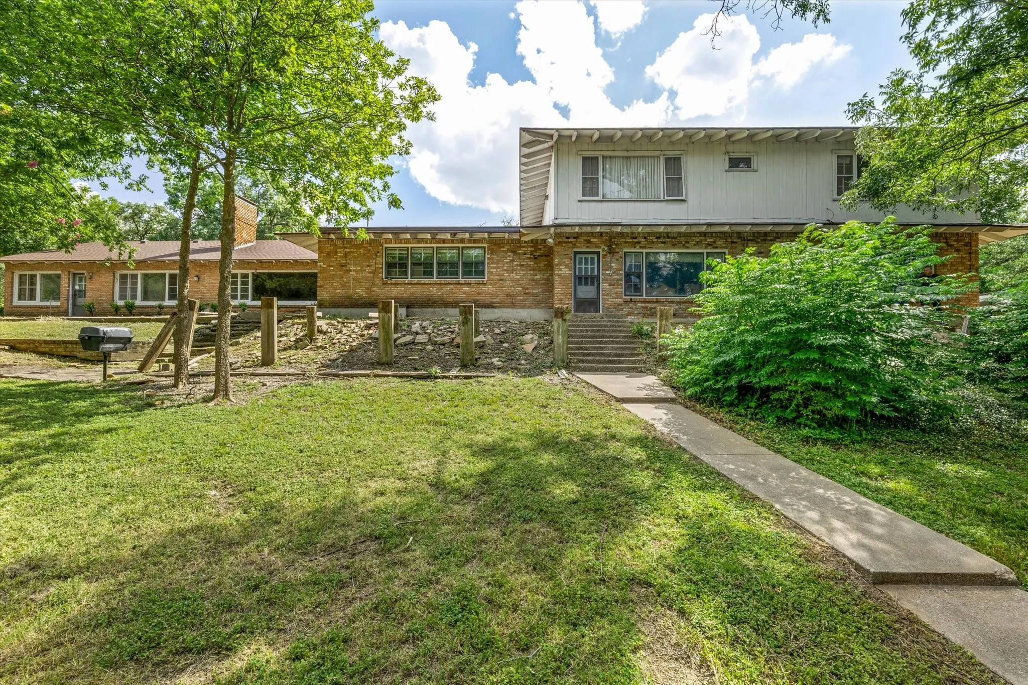 Single Family Residence For Sale in Mc Lennan County , 421 Rice Avenue, Waco, Texas 76708, 6 Bedroom, 6 Bathroom, Garage spaces, 5,762 Sqft, built in 1950, mls#21375164, Real Estate Agent in Waco, Homes For Sale in Mc Lennan county, Homes For Sale in Waco, Realtor in Waco Texas, Real Estate Brokerage Independent Realty Texas, Luminita Cordes Realtor