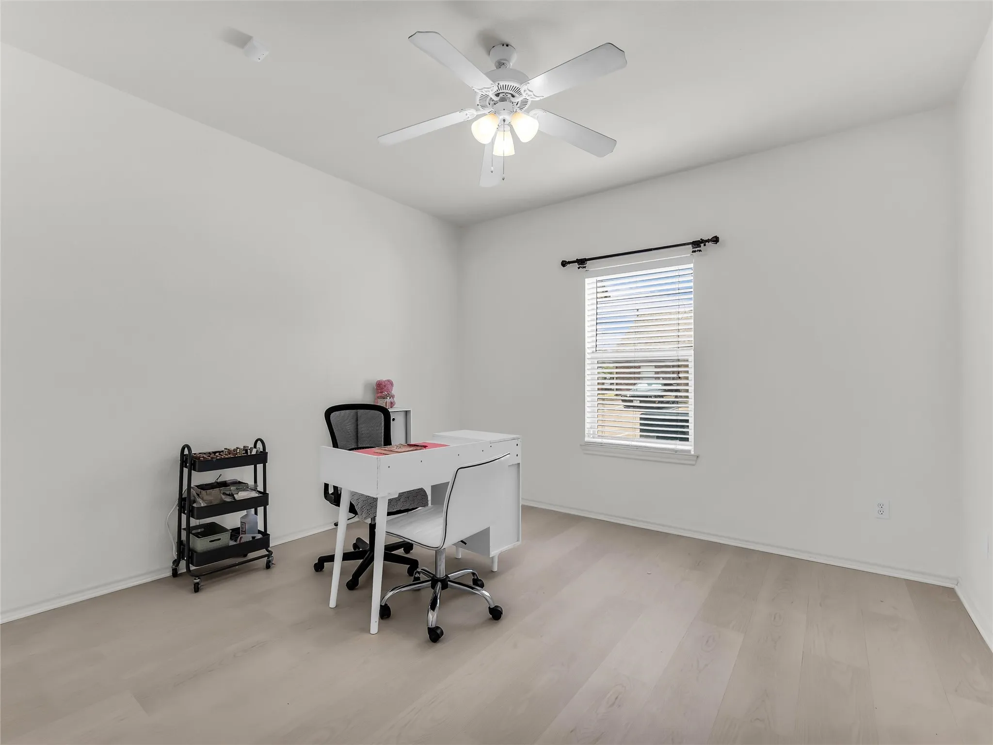 Condominium For Sale in Mc Lennan County , 1401 Bagby Avenue 2, Waco, Texas 76706, 2 Bedroom, 2 Bathroom, Garage spaces, 1,073 Sqft, built in 2000, mls#21375365, Real Estate Agent in Waco, Homes For Sale in Mc Lennan county, Homes For Sale in Waco, Realtor in Waco Texas, Real Estate Brokerage Independent Realty Texas, Luminita Cordes Realtor