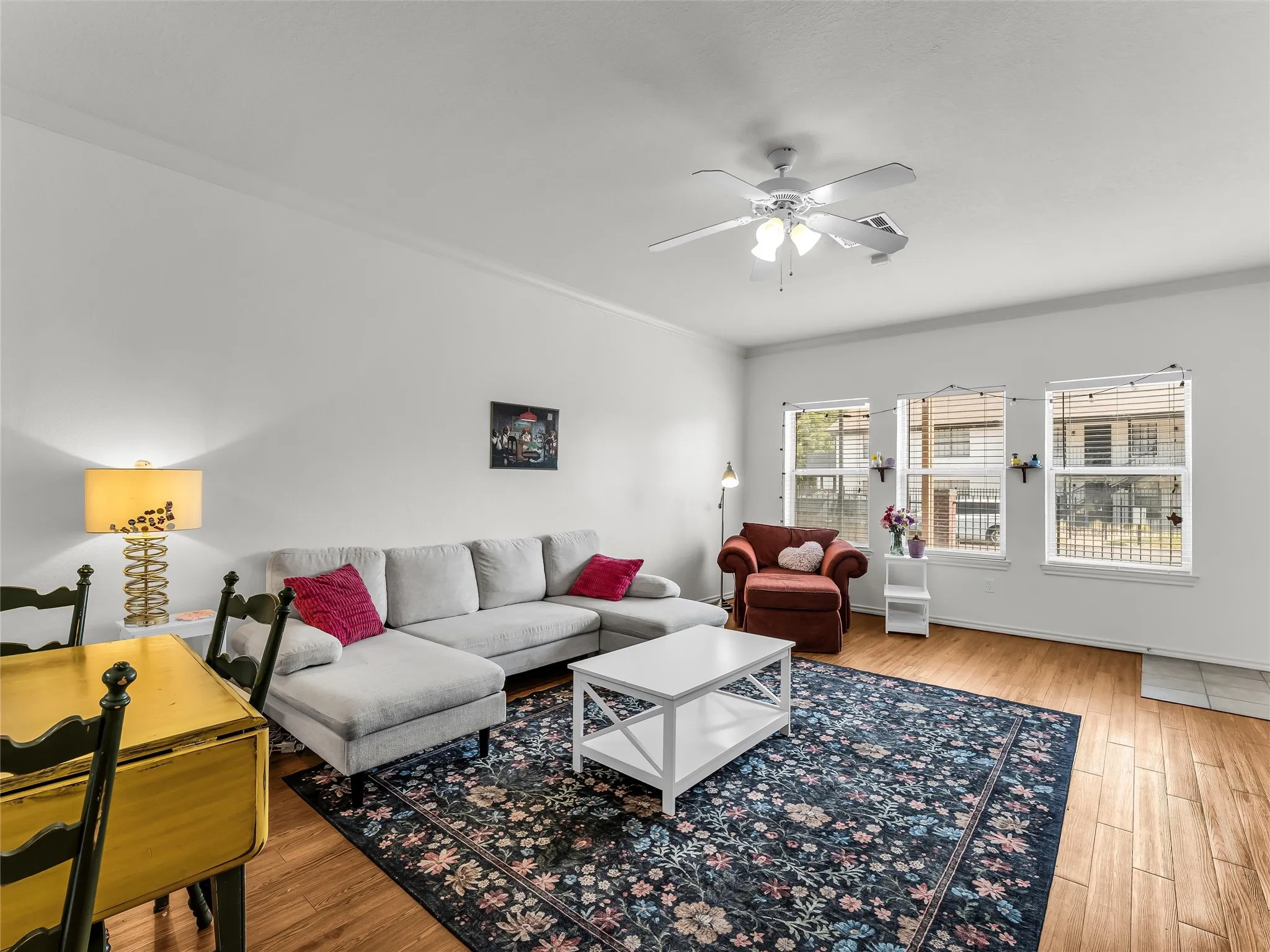 Condominium For Sale in Mc Lennan County , 1401 Bagby Avenue 2, Waco, Texas 76706, 2 Bedroom, 2 Bathroom, Garage spaces, 1,073 Sqft, built in 2000, mls#21375365, Real Estate Agent in Waco, Homes For Sale in Mc Lennan county, Homes For Sale in Waco, Realtor in Waco Texas, Real Estate Brokerage Independent Realty Texas, Luminita Cordes Realtor