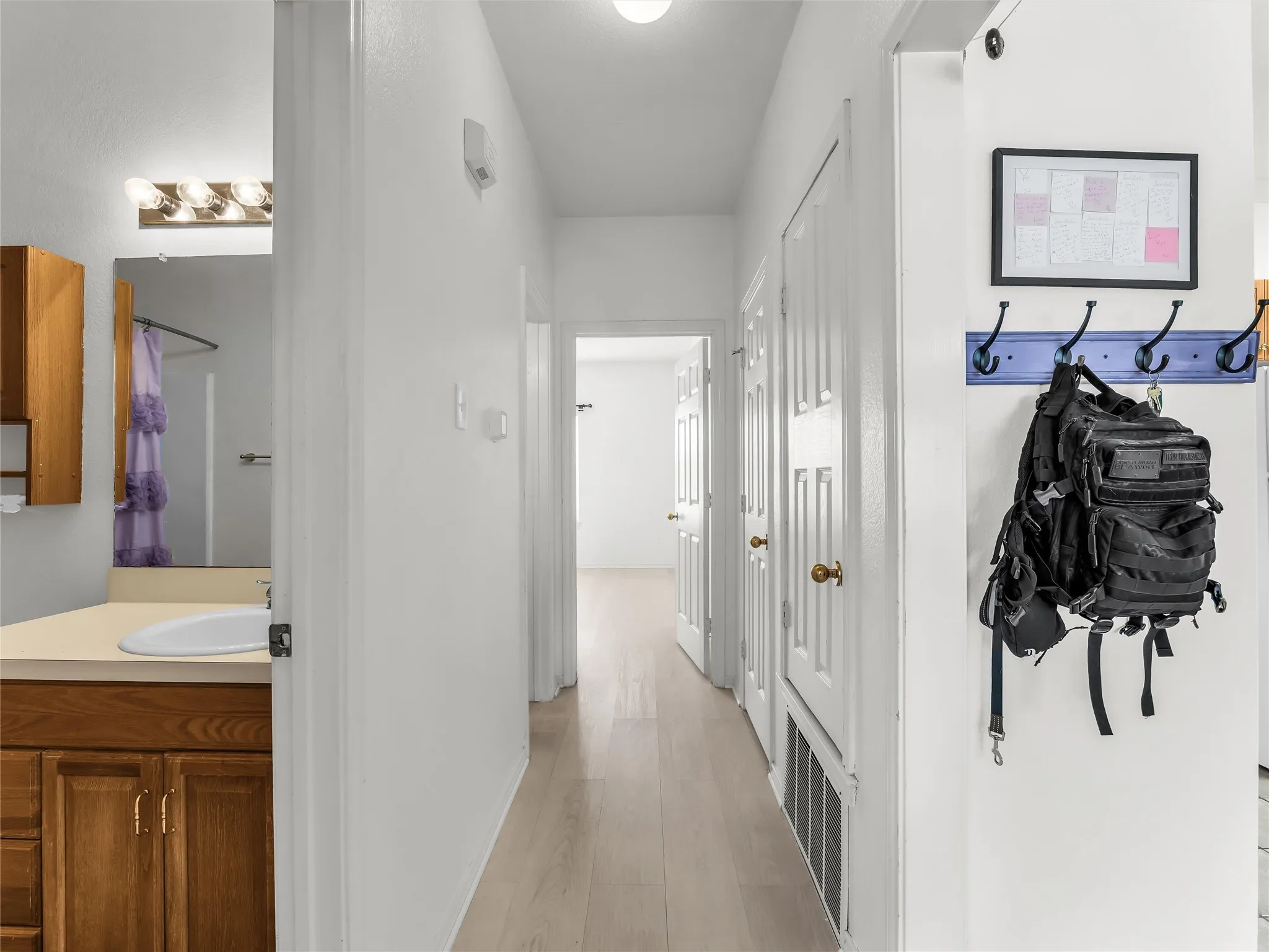 Condominium For Sale in Mc Lennan County , 1401 Bagby Avenue 2, Waco, Texas 76706, 2 Bedroom, 2 Bathroom, Garage spaces, 1,073 Sqft, built in 2000, mls#21375365, Real Estate Agent in Waco, Homes For Sale in Mc Lennan county, Homes For Sale in Waco, Realtor in Waco Texas, Real Estate Brokerage Independent Realty Texas, Luminita Cordes Realtor