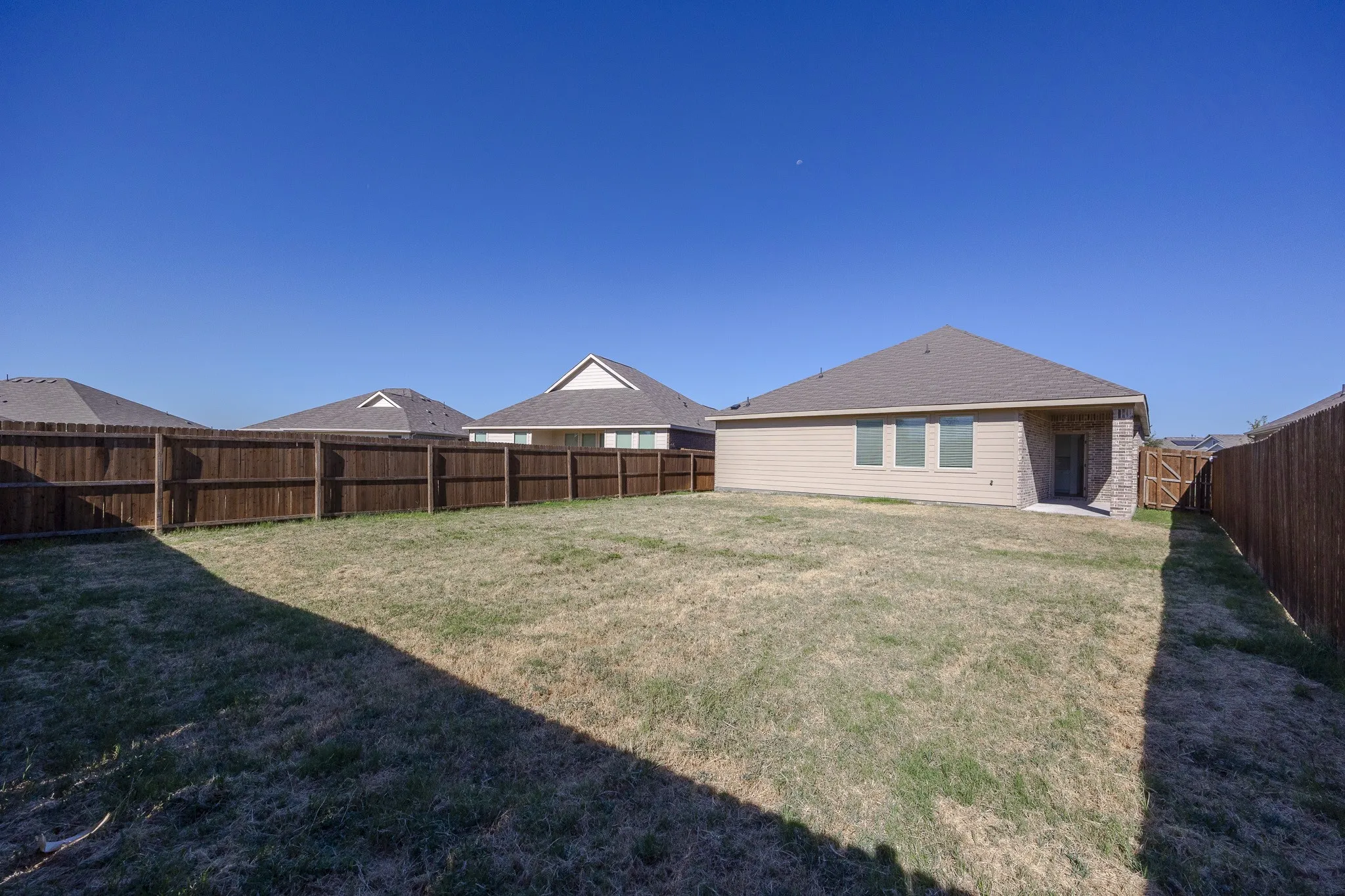Single Family Residence For Rent in Kaufman County , 2406 Bold Venture Drive, Forney, Texas 75126, 4 Bedroom, 2 Bathroom, 2 Garage spaces, 1,998 Sqft, built in 2024, mls#21375299, Real Estate Agent in Forney, Homes For Rent in Kaufman county, Homes For Rent in Forney, Realtor in Forney Texas, Real Estate Brokerage Independent Realty Texas, Luminita Cordes Realtor
