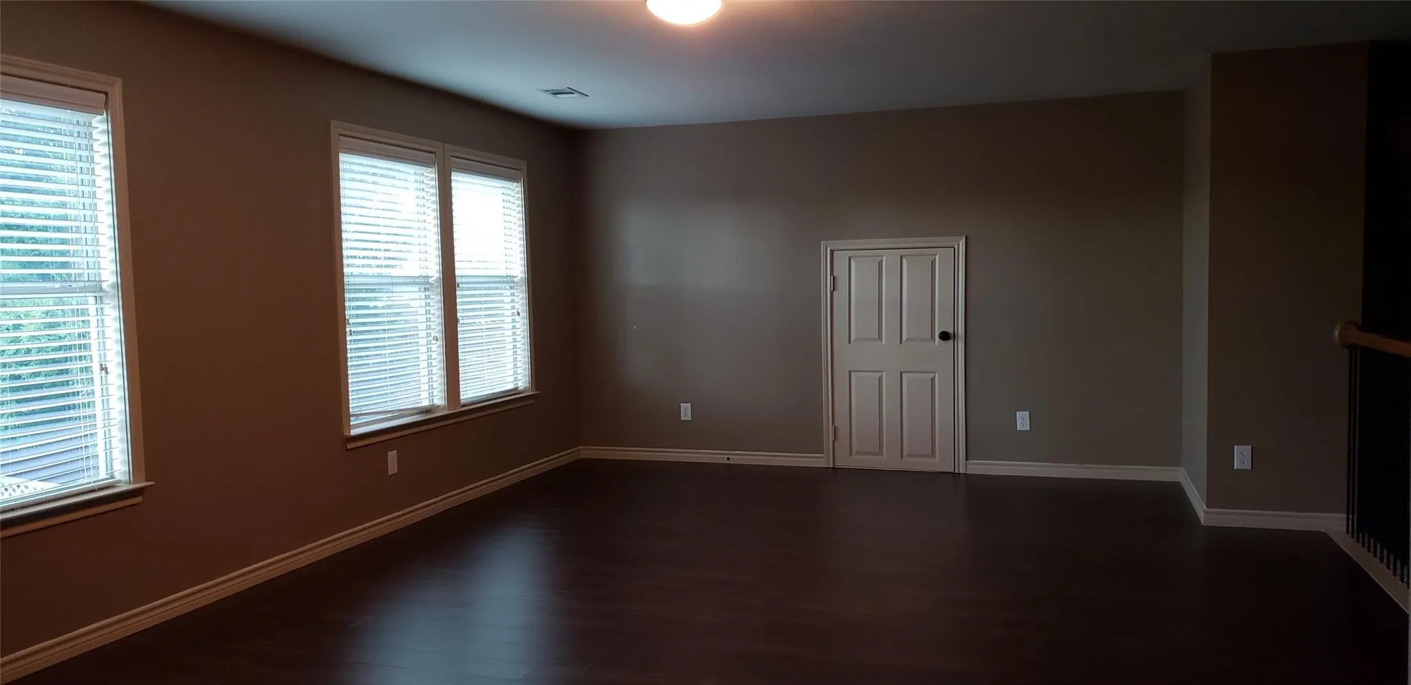 Single Family Residence For Rent in Denton County , 3410 Somerset Lane, Frisco, Texas 75033, 4 Bedroom, 3 Bathroom, 2 Garage spaces, 2,823 Sqft, built in 2005, mls#21374637, Real Estate Agent in Frisco, Homes For Rent in Denton county, Homes For Rent in Frisco, Realtor in Frisco Texas, Real Estate Brokerage Independent Realty Texas, Luminita Cordes Realtor