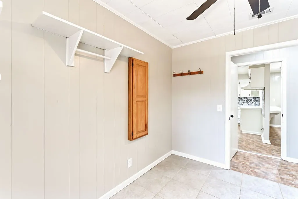 Single Family Residence For Sale in Morris County , 1004 Sunset Drive, Daingerfield, Texas 75638, 4 Bedroom, 3 Bathroom, 2 Garage spaces, 1,584 Sqft, built in 1968, mls#21358211, Real Estate Agent in Daingerfield, Homes For Sale in Morris county, Homes For Sale in Daingerfield, Realtor in Daingerfield Texas, Real Estate Brokerage Independent Realty Texas, Luminita Cordes Realtor