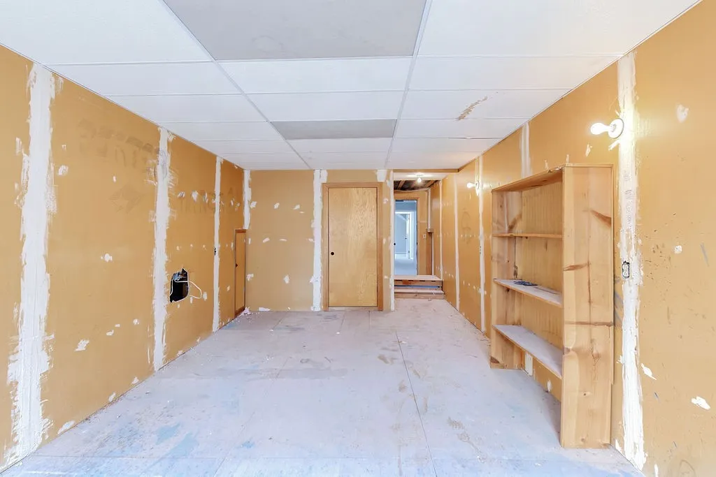Single Family Residence For Sale in Morris County , 1004 Sunset Drive, Daingerfield, Texas 75638, 4 Bedroom, 3 Bathroom, 2 Garage spaces, 1,584 Sqft, built in 1968, mls#21358211, Real Estate Agent in Daingerfield, Homes For Sale in Morris county, Homes For Sale in Daingerfield, Realtor in Daingerfield Texas, Real Estate Brokerage Independent Realty Texas, Luminita Cordes Realtor