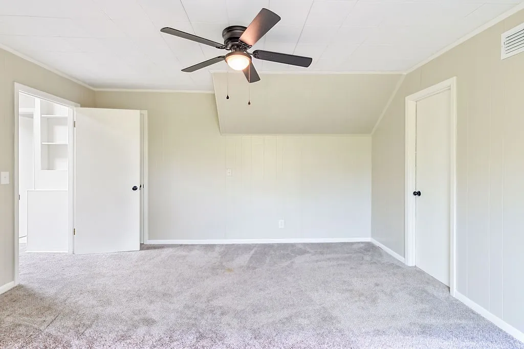 Single Family Residence For Sale in Morris County , 1004 Sunset Drive, Daingerfield, Texas 75638, 4 Bedroom, 3 Bathroom, 2 Garage spaces, 1,584 Sqft, built in 1968, mls#21358211, Real Estate Agent in Daingerfield, Homes For Sale in Morris county, Homes For Sale in Daingerfield, Realtor in Daingerfield Texas, Real Estate Brokerage Independent Realty Texas, Luminita Cordes Realtor