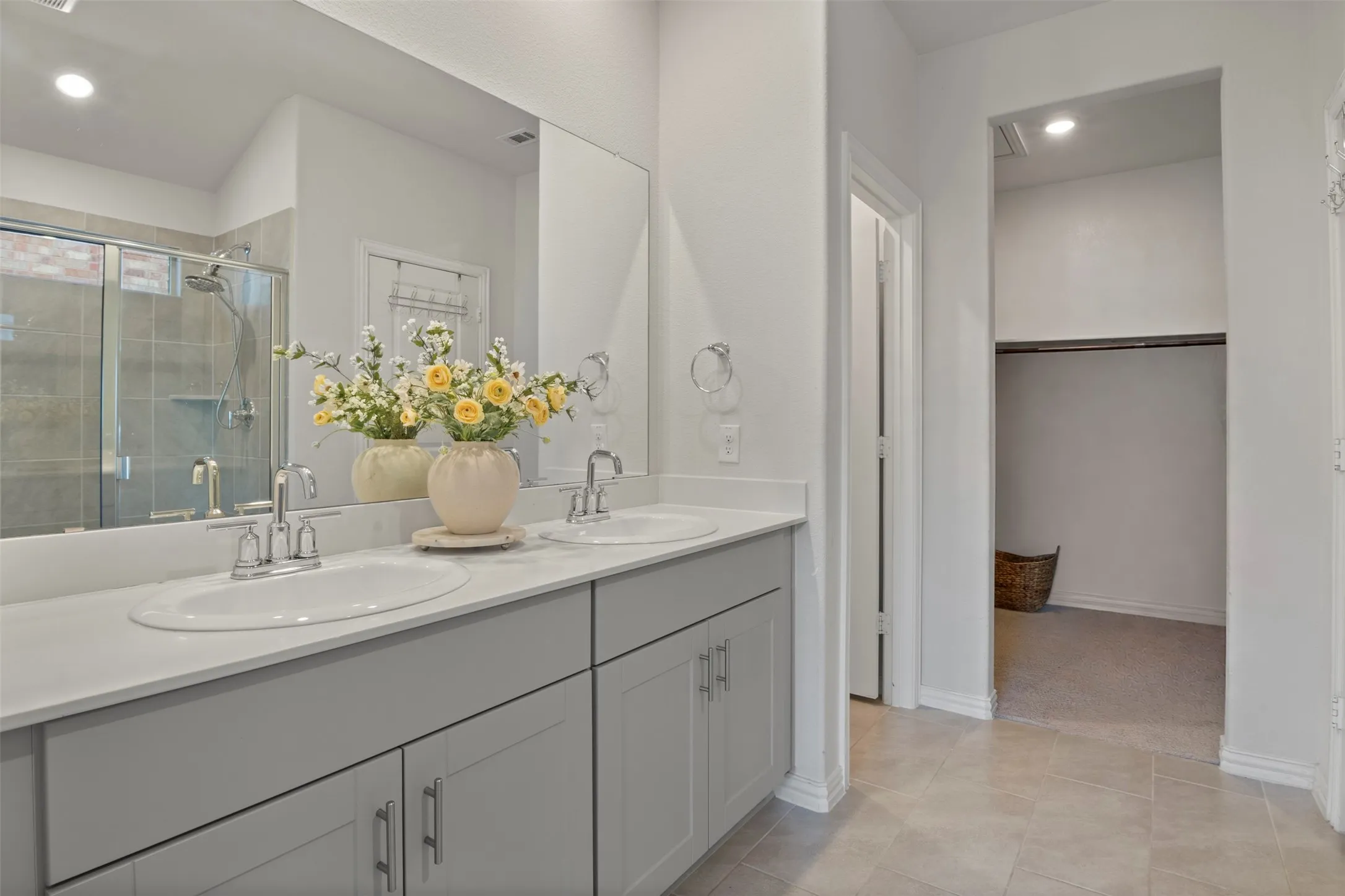 Single Family Residence For Rent in Denton County , 1612 Gold Mine Trail, Aubrey, Texas 76227, 3 Bedroom, 2 Bathroom, 2 Garage spaces, 1,659 Sqft, built in 2020, mls#21373835, Real Estate Agent in Aubrey, Homes For Rent in Denton county, Homes For Rent in Aubrey, Realtor in Aubrey Texas, Real Estate Brokerage Independent Realty Texas, Luminita Cordes Realtor