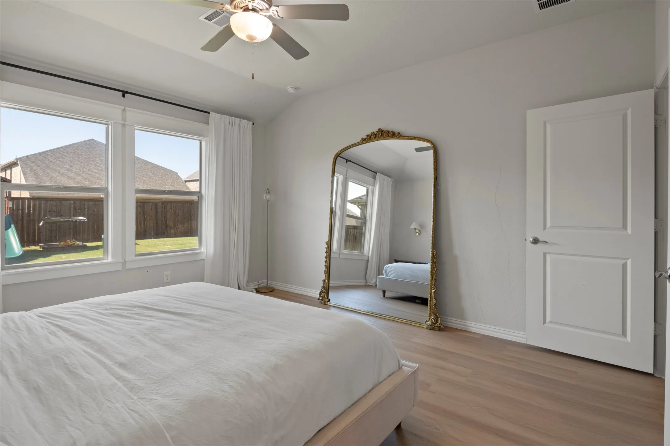 Single Family Residence For Rent in Denton County , 1612 Gold Mine Trail, Aubrey, Texas 76227, 3 Bedroom, 2 Bathroom, 2 Garage spaces, 1,659 Sqft, built in 2020, mls#21373835, Real Estate Agent in Aubrey, Homes For Rent in Denton county, Homes For Rent in Aubrey, Realtor in Aubrey Texas, Real Estate Brokerage Independent Realty Texas, Luminita Cordes Realtor