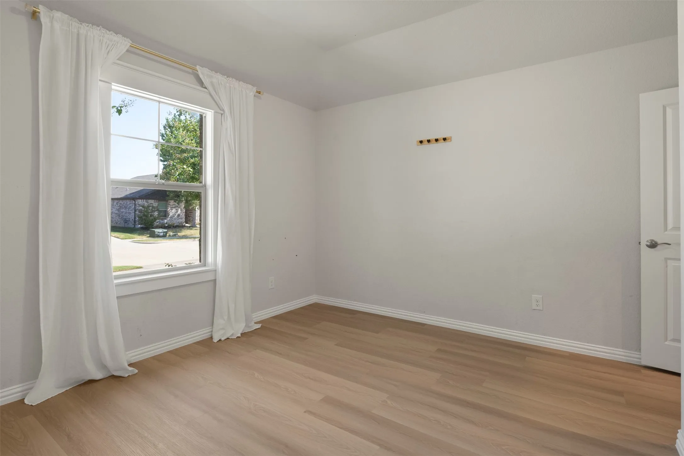 Single Family Residence For Rent in Denton County , 1612 Gold Mine Trail, Aubrey, Texas 76227, 3 Bedroom, 2 Bathroom, 2 Garage spaces, 1,659 Sqft, built in 2020, mls#21373835, Real Estate Agent in Aubrey, Homes For Rent in Denton county, Homes For Rent in Aubrey, Realtor in Aubrey Texas, Real Estate Brokerage Independent Realty Texas, Luminita Cordes Realtor