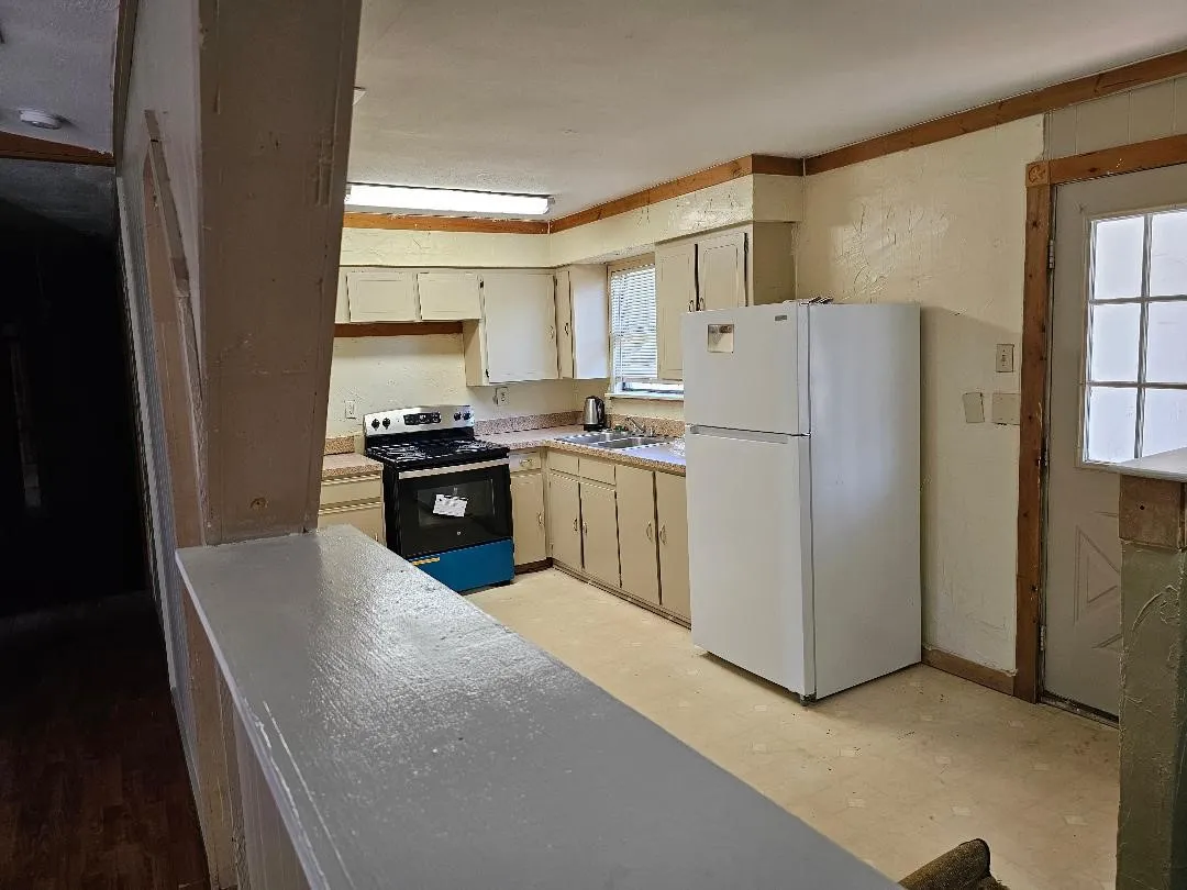 Single Family Residence For Rent in Collin County , 13022 N State Highway 121, Anna, Texas 75409, 3 Bedroom, 2 Bathroom, Garage spaces, 1,400 Sqft, built in 1980, mls#21366075, Real Estate Agent in Anna, Homes For Rent in Collin county, Homes For Rent in Anna, Realtor in Anna Texas, Real Estate Brokerage Independent Realty Texas, Luminita Cordes Realtor